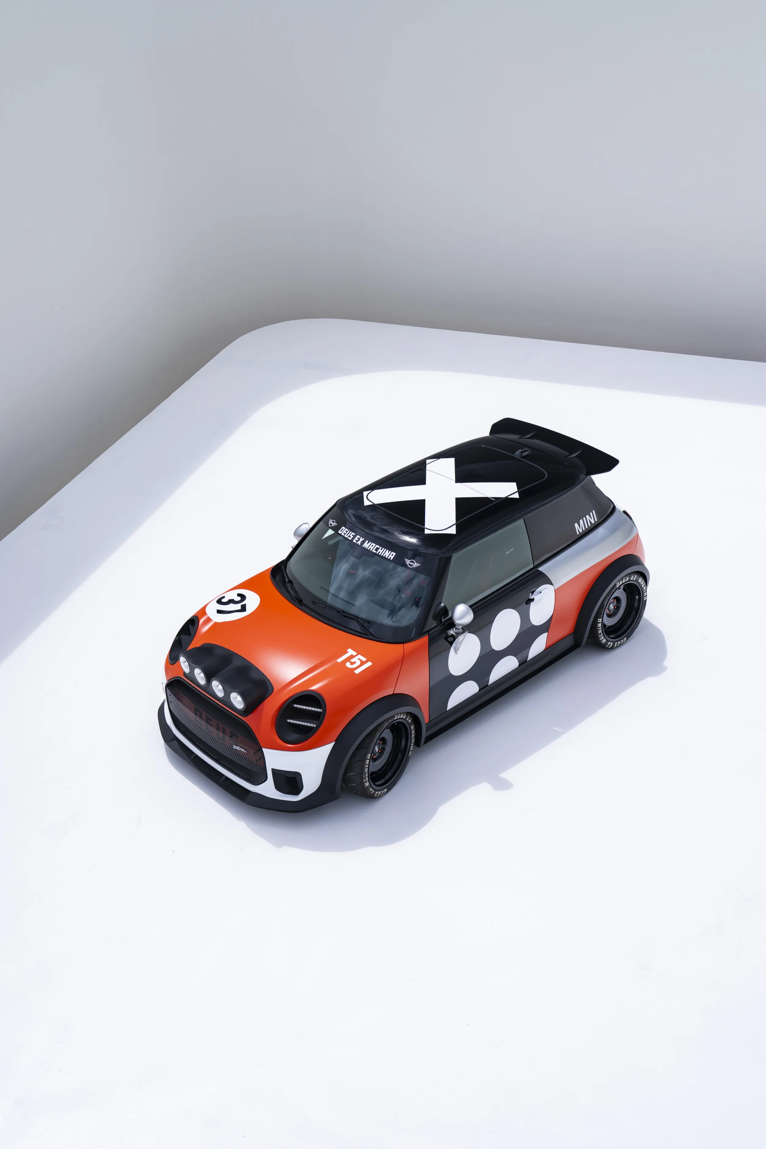 MINI JCW x Deus Ex Machina