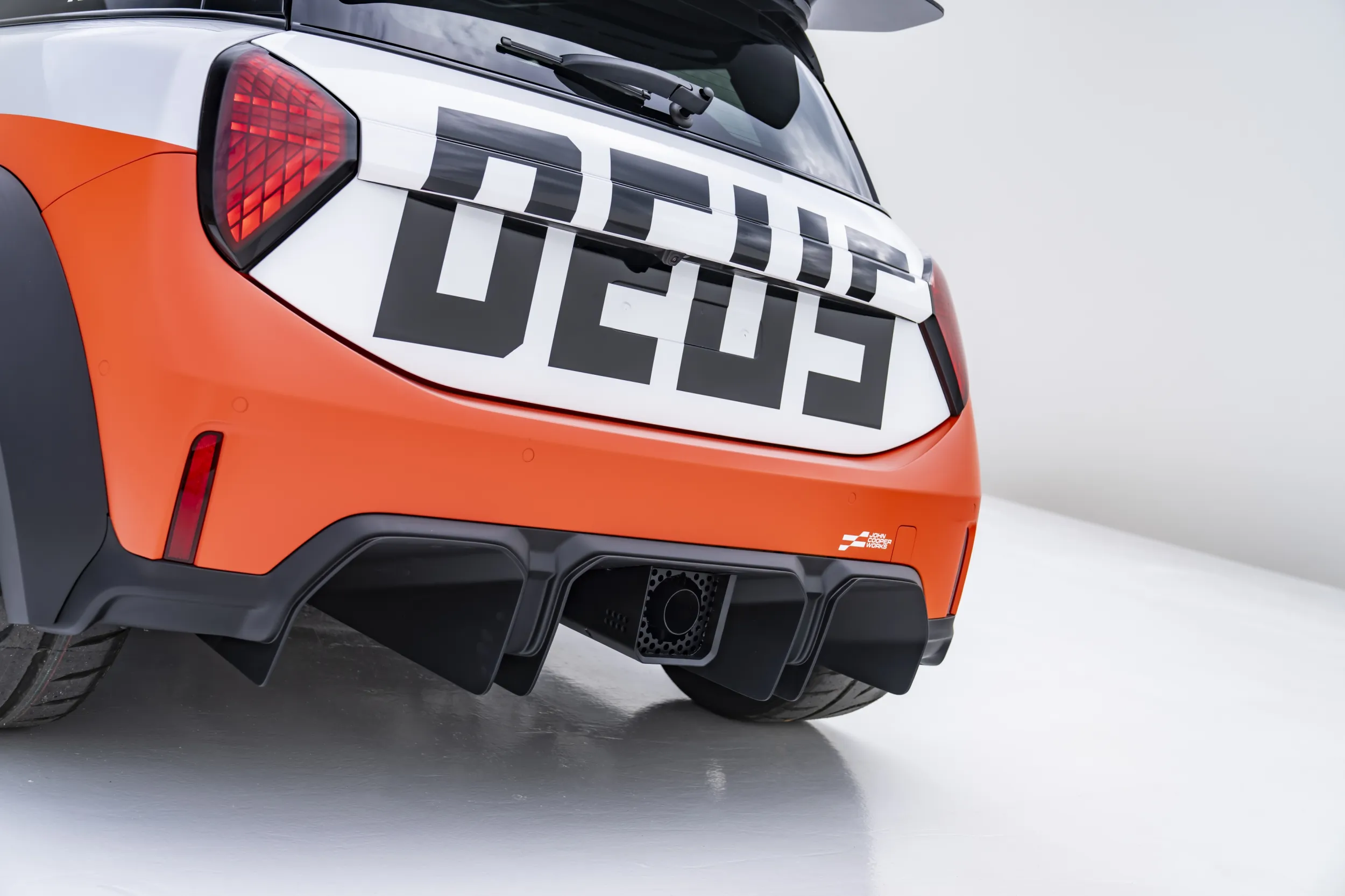 MINI JCW x Deus Ex Machina