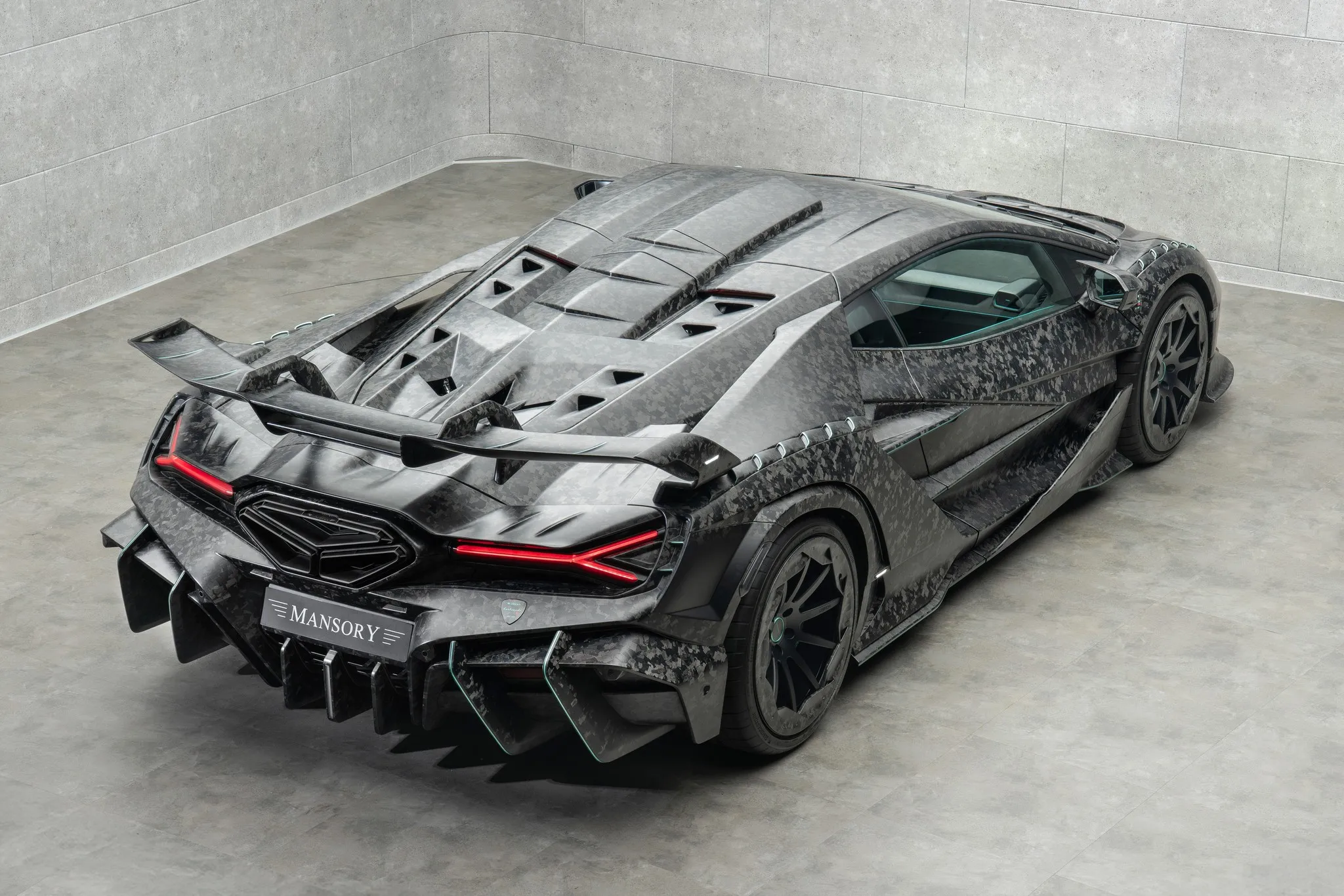 Mansory Carbonado V12
