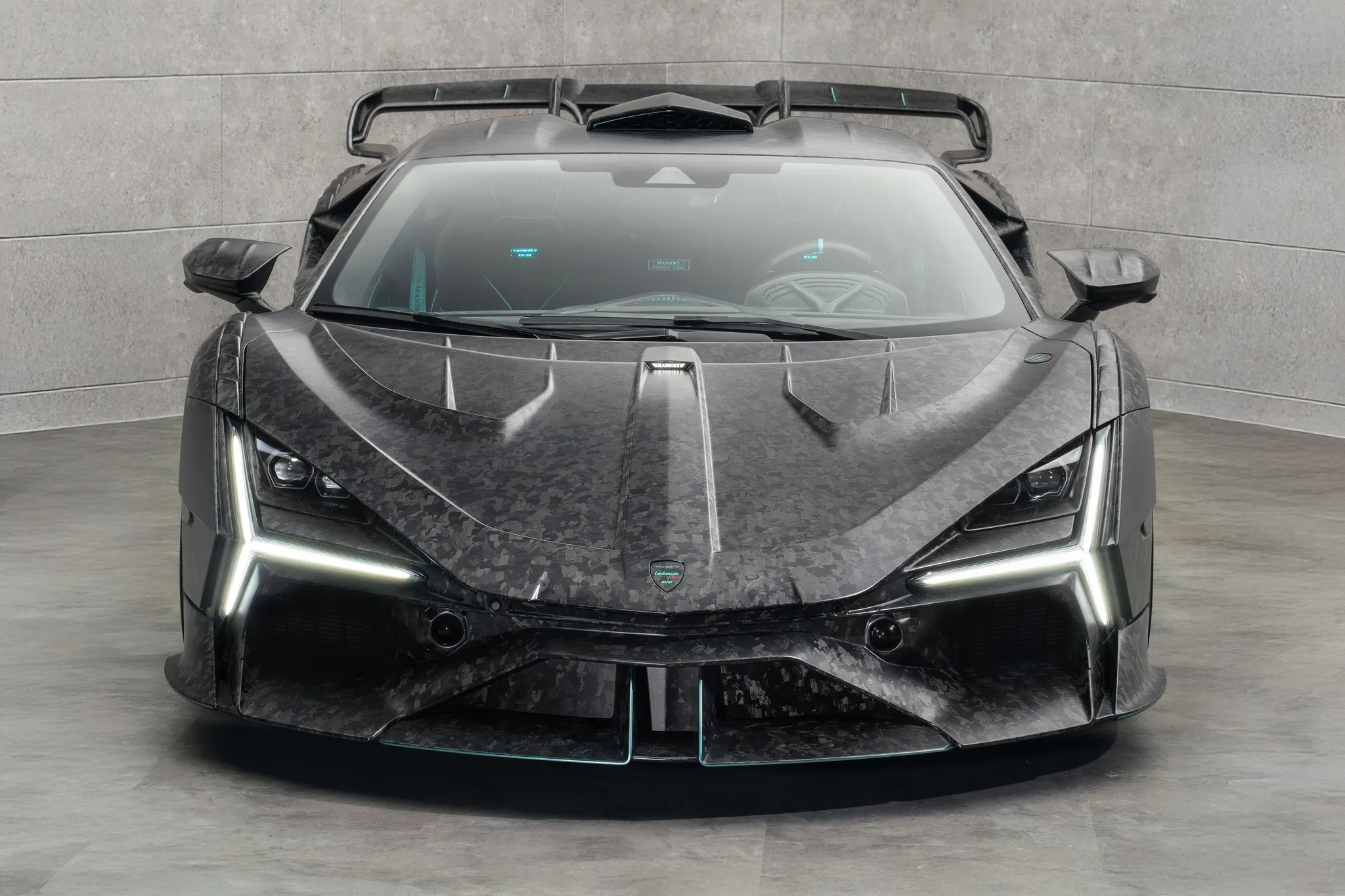 Mansory Carbonado V12