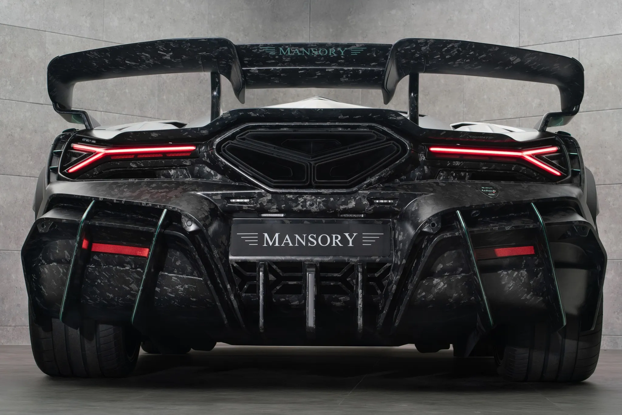 Mansory Carbonado V12
