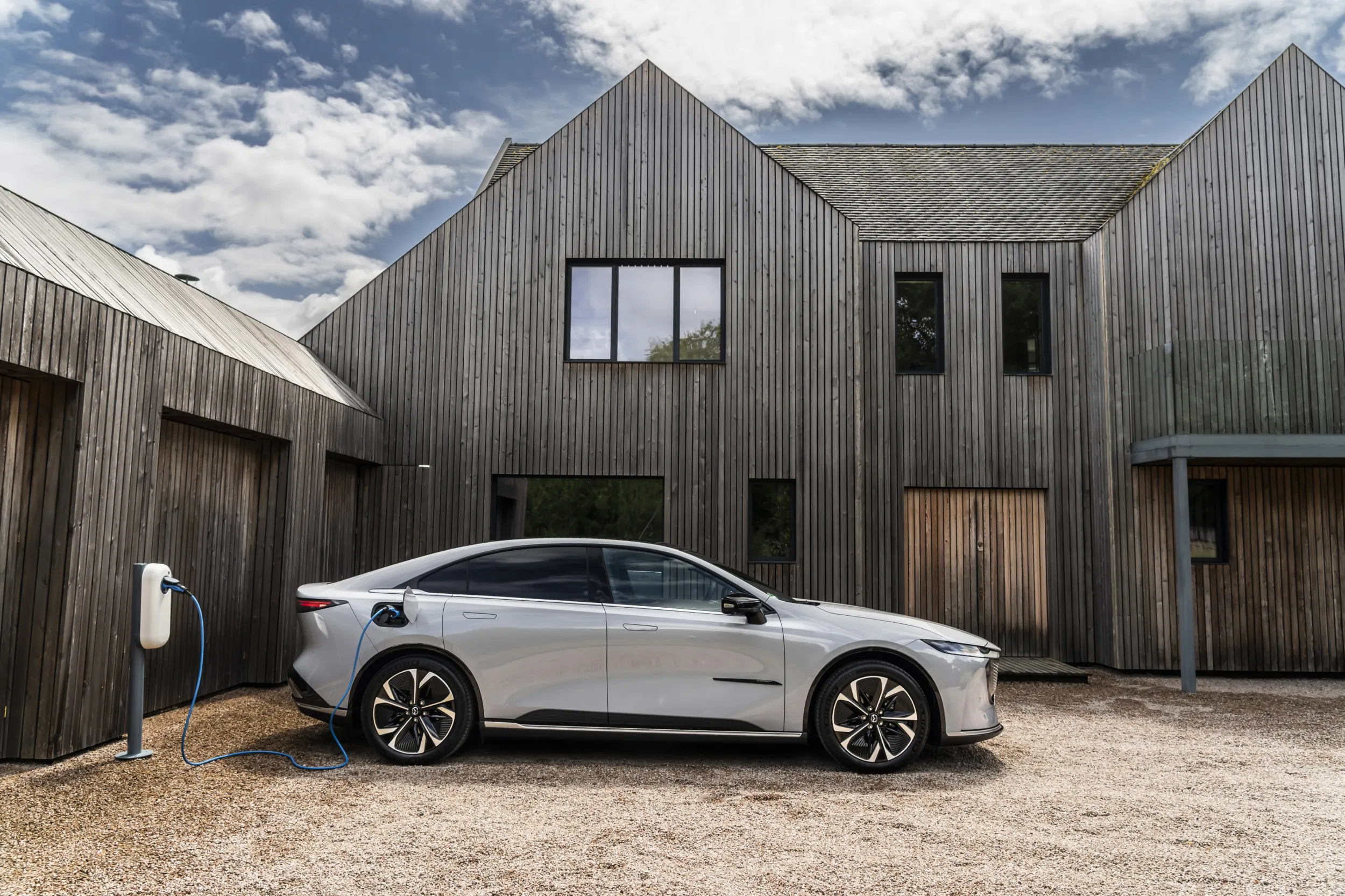 Mazda6e