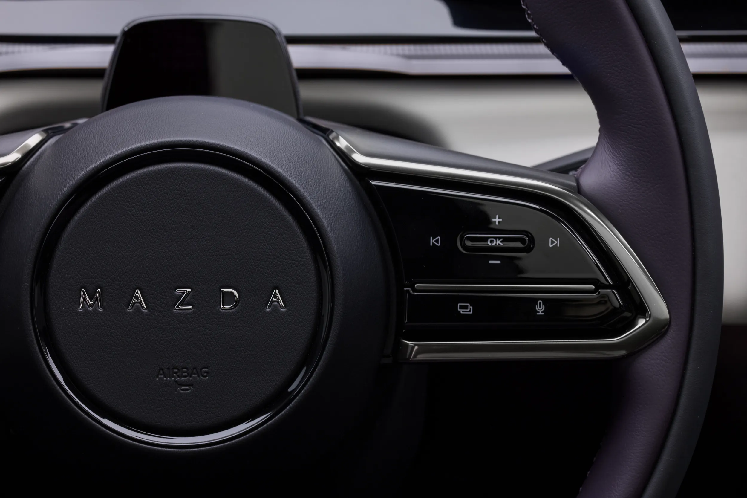 Mazda CX-6e