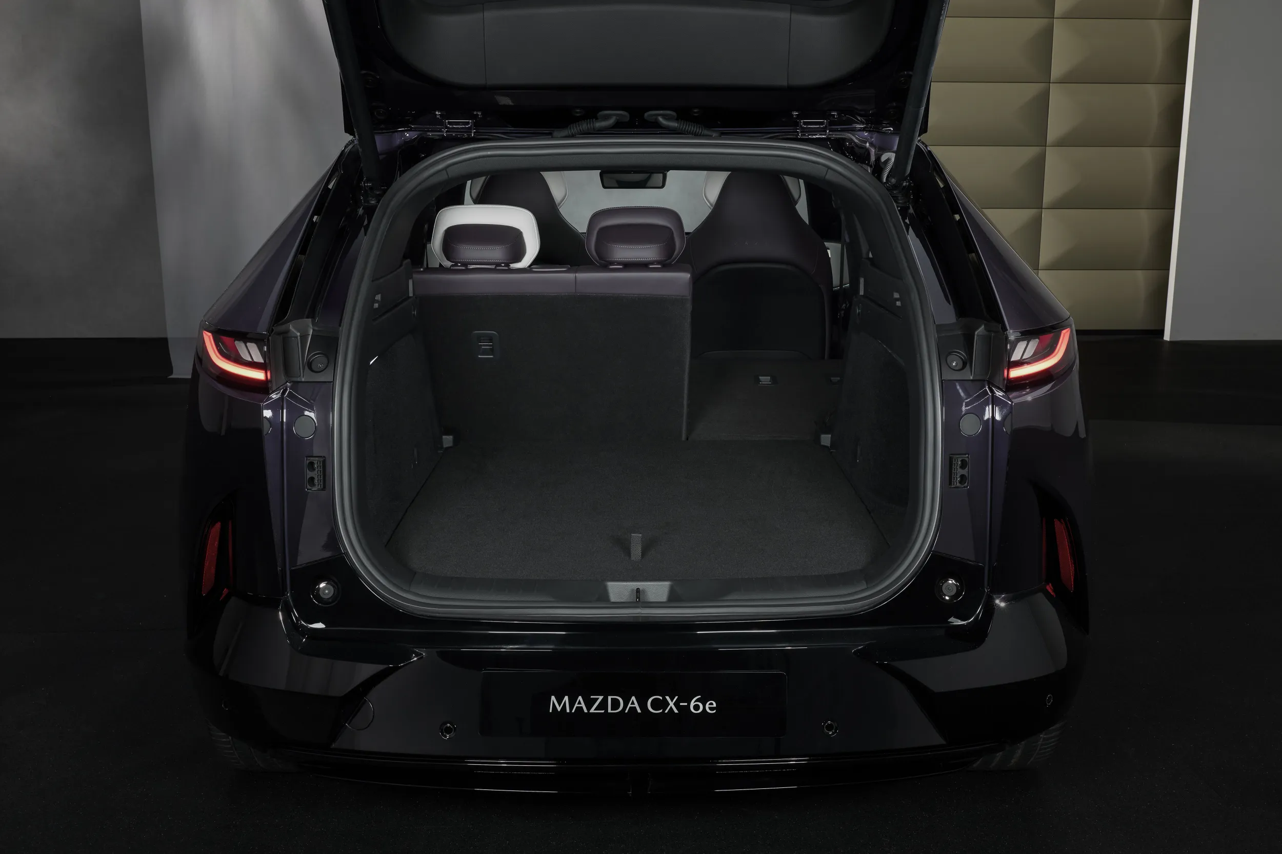 Mazda CX-6e
