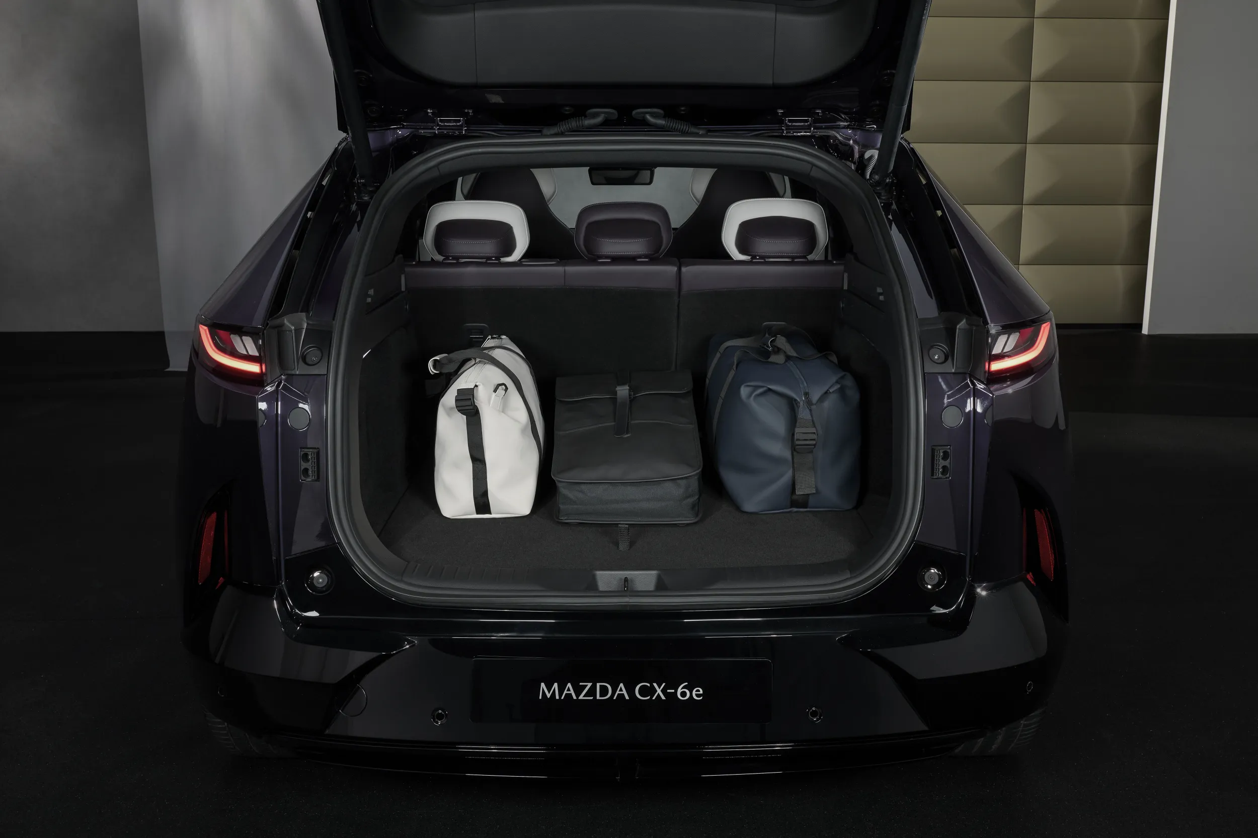 Mazda CX-6e