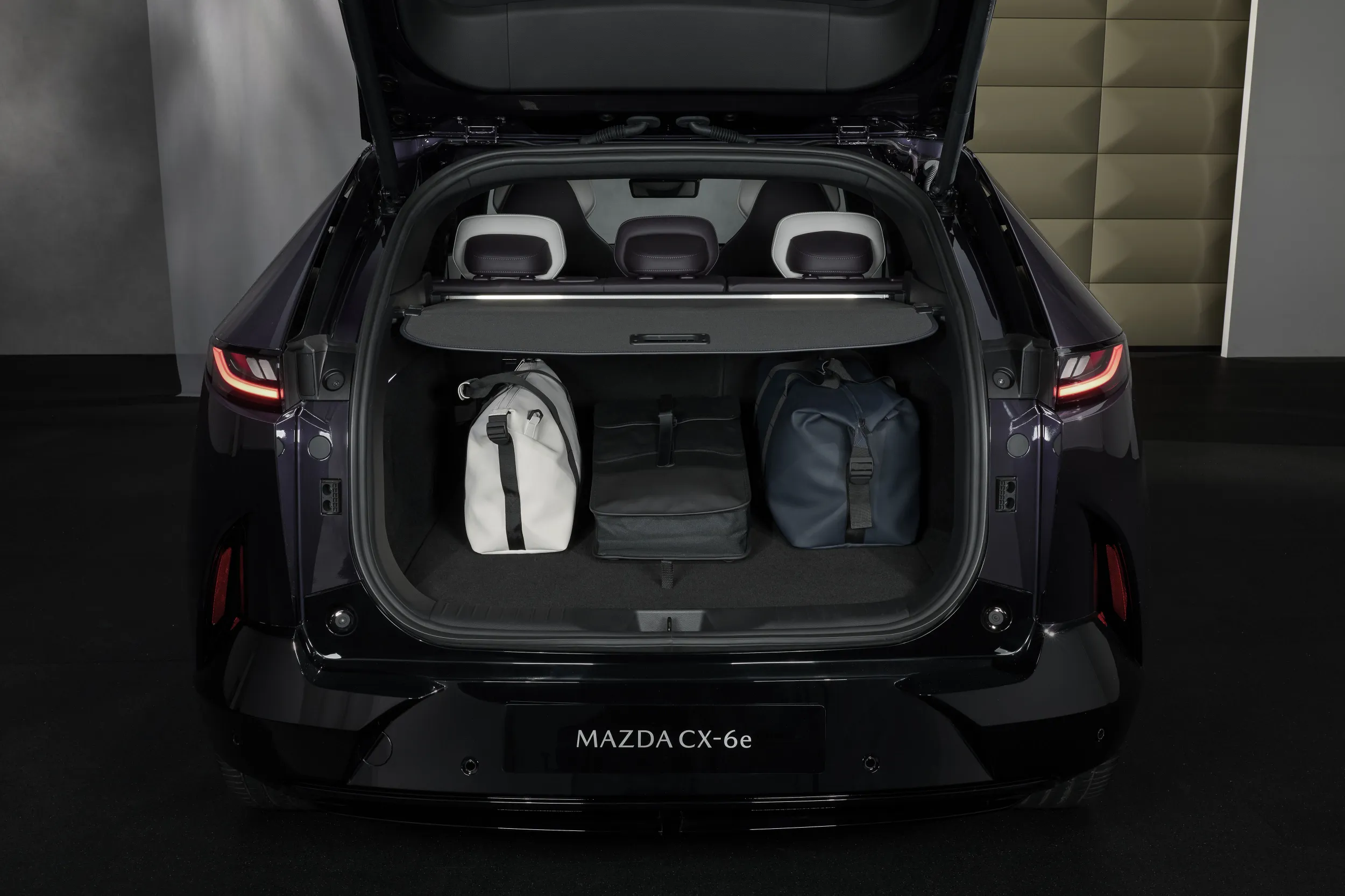 Mazda CX-6e