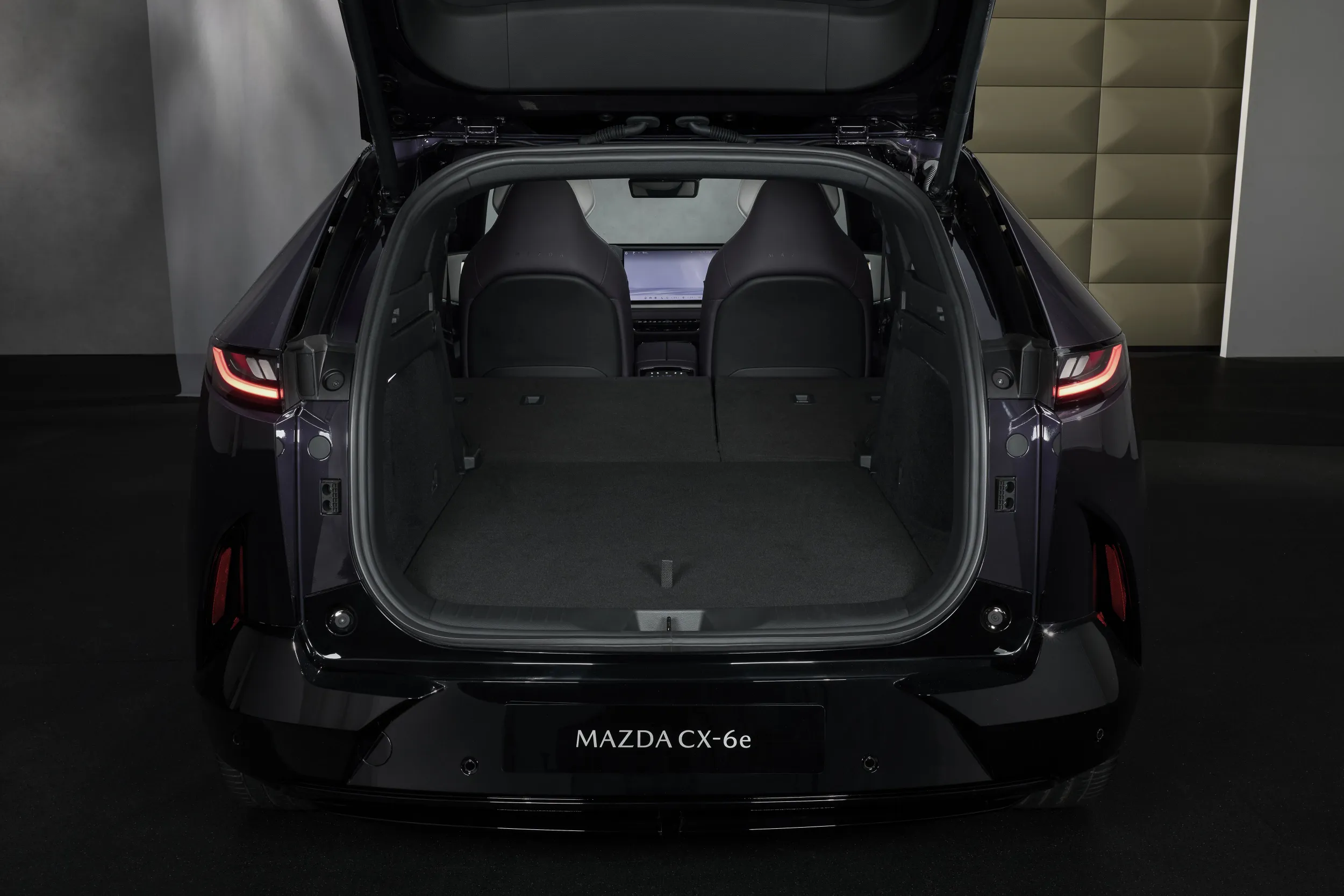 Mazda CX-6e