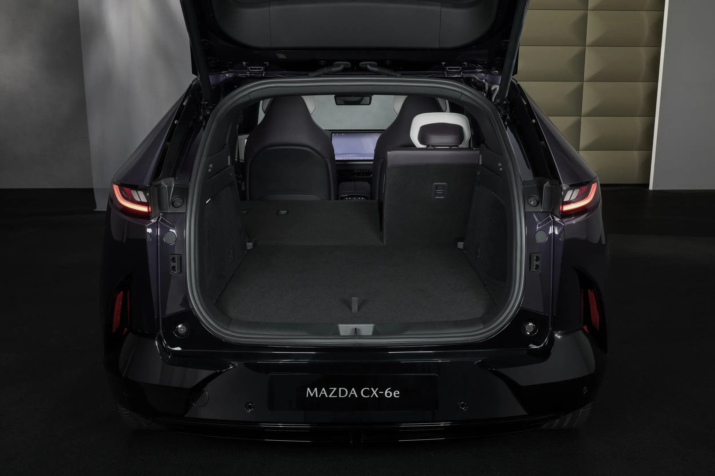 Mazda CX-6e