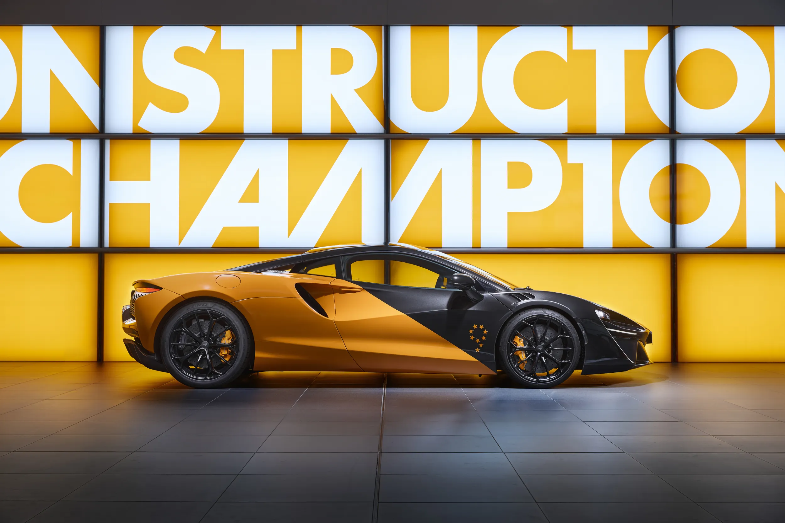 McLaren MCL38 Celebration Edition