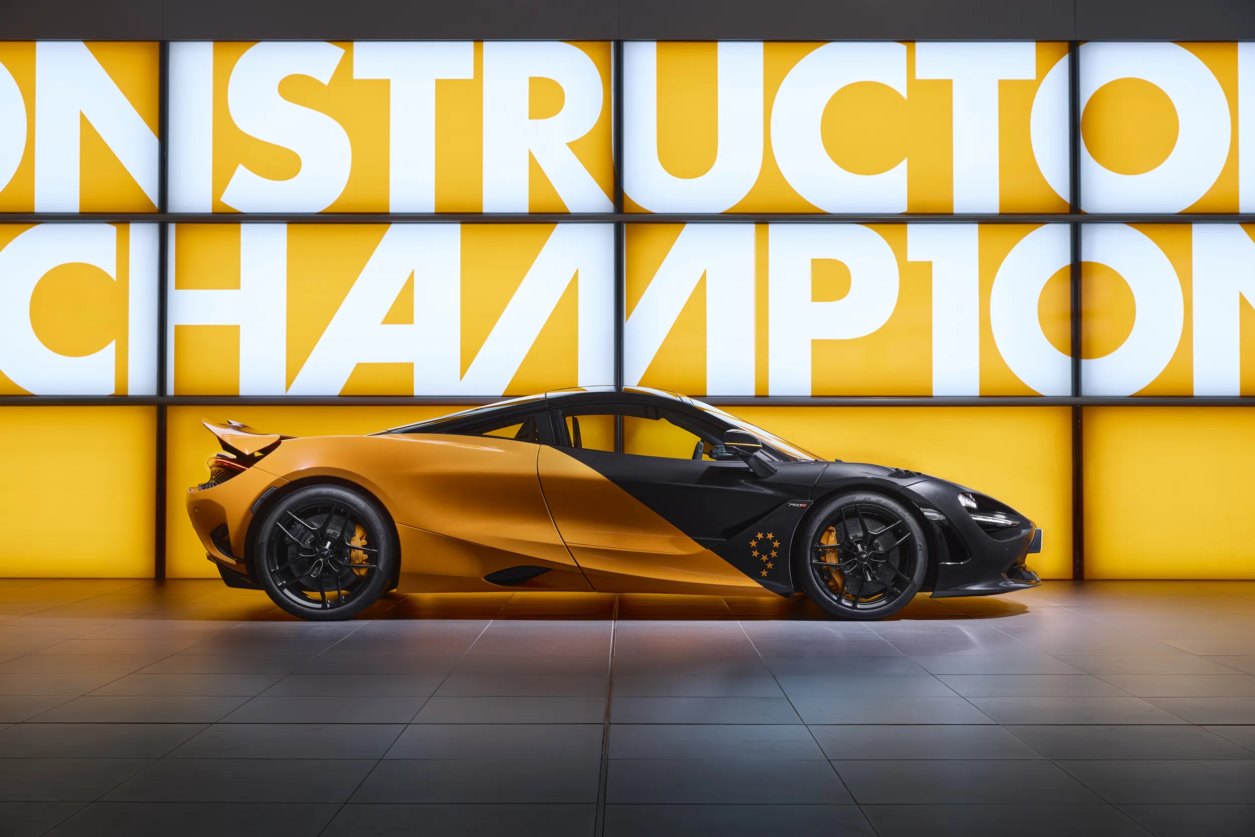 McLaren MCL38 Celebration Edition