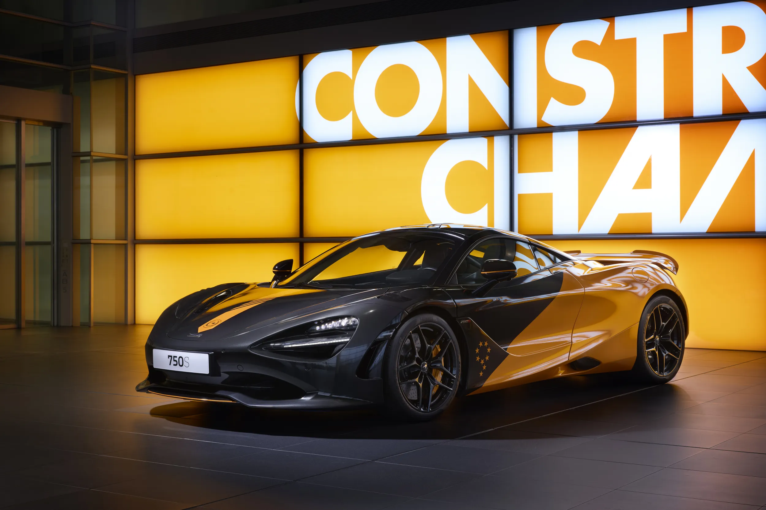 McLaren MCL38 Celebration Edition