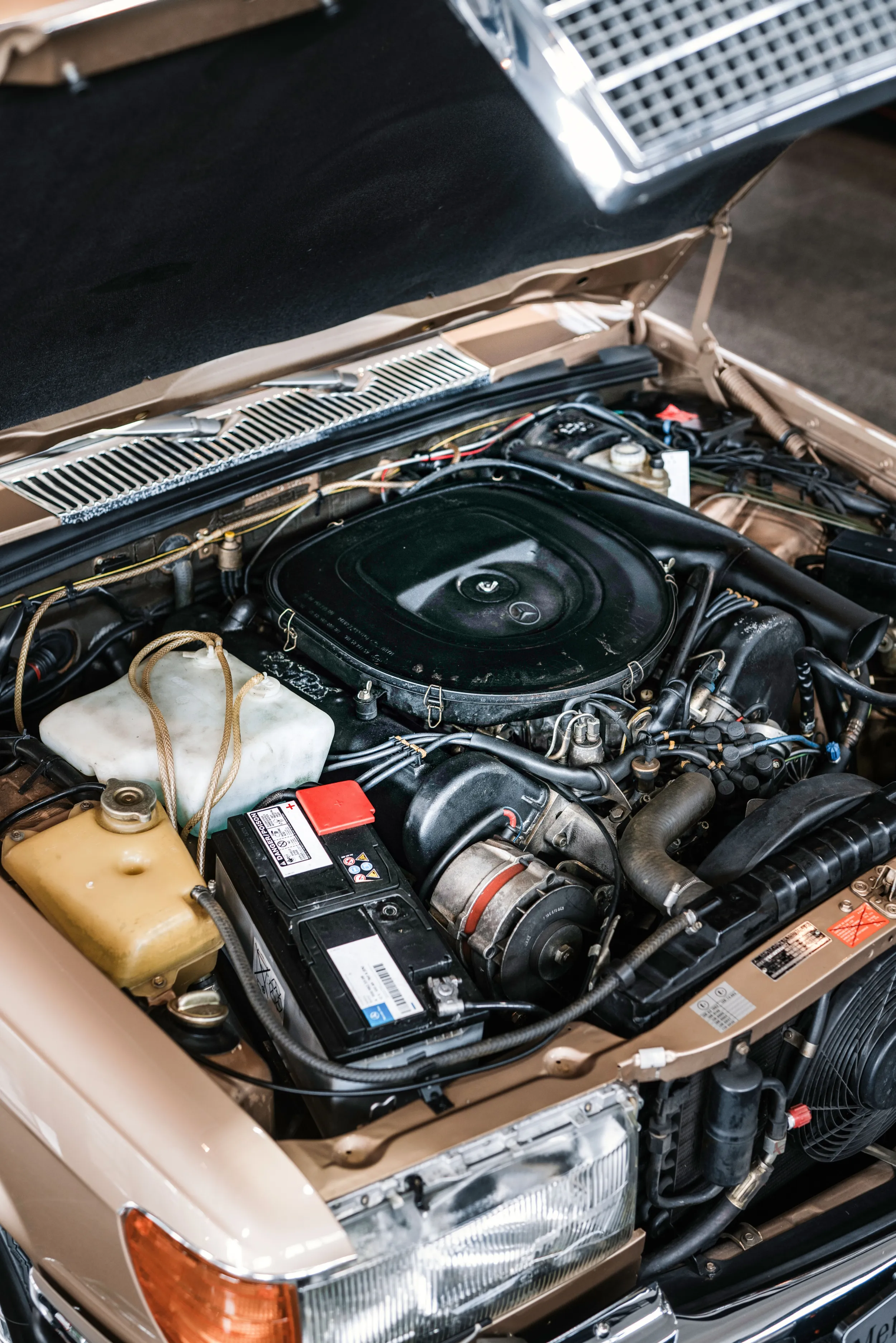 Mercedes-Benz 450 SEL 6.9