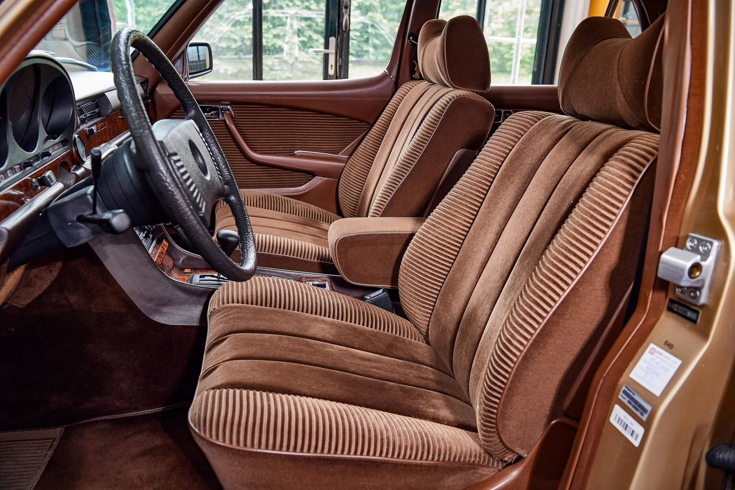 Mercedes-Benz 450 SEL 6.9