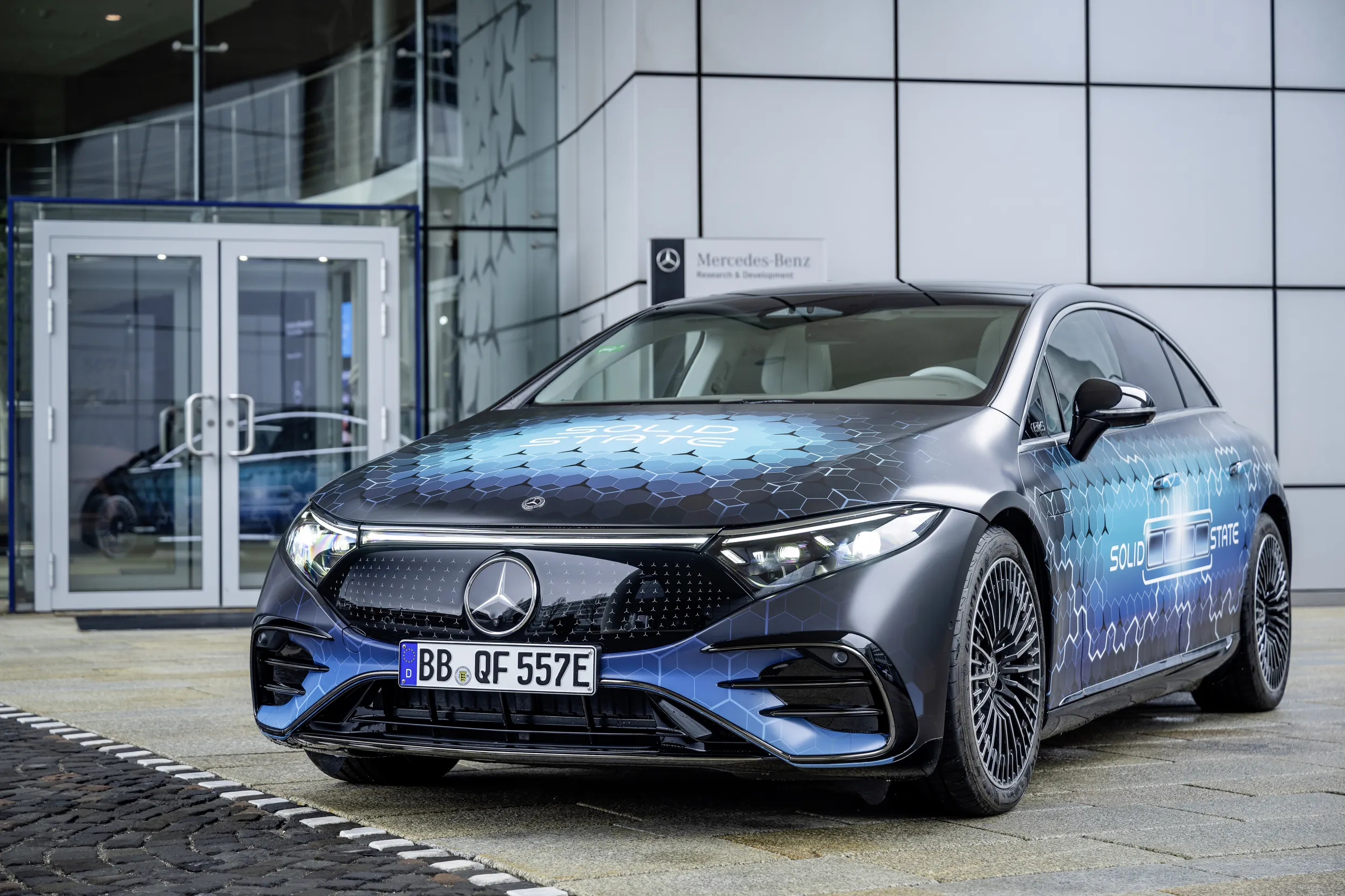 Mercedes-Benz EQS