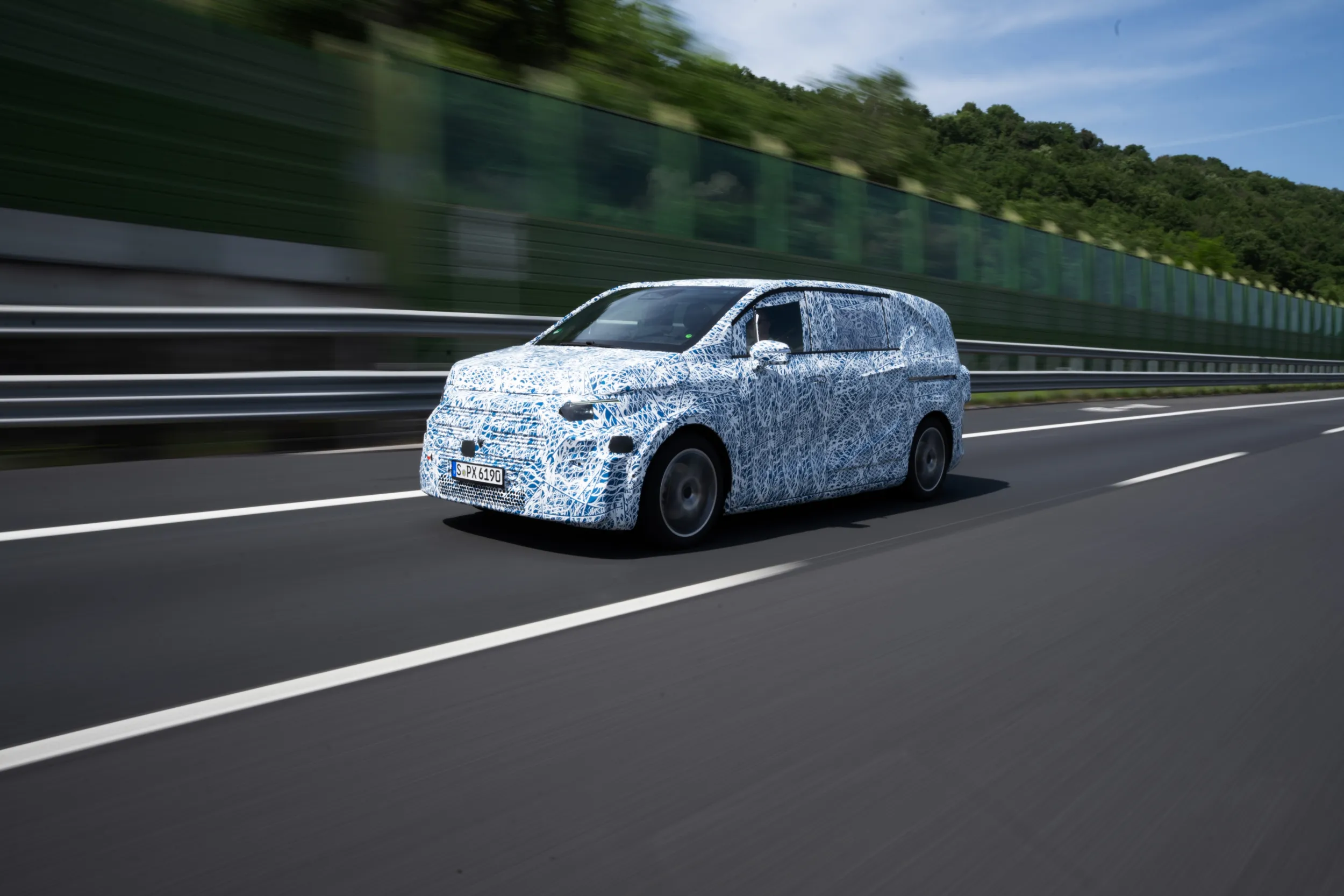 Mercedes-Benz VLE Development Drive Stuttgart-Rome