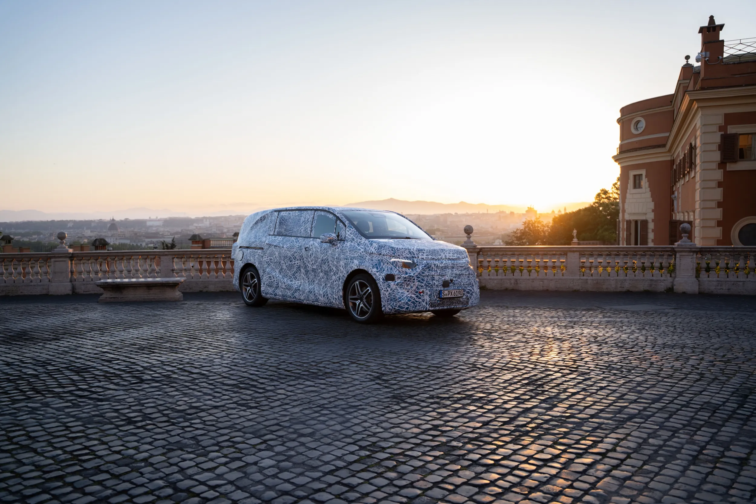 Mercedes-Benz VLE Development Drive Stuttgart-Rome