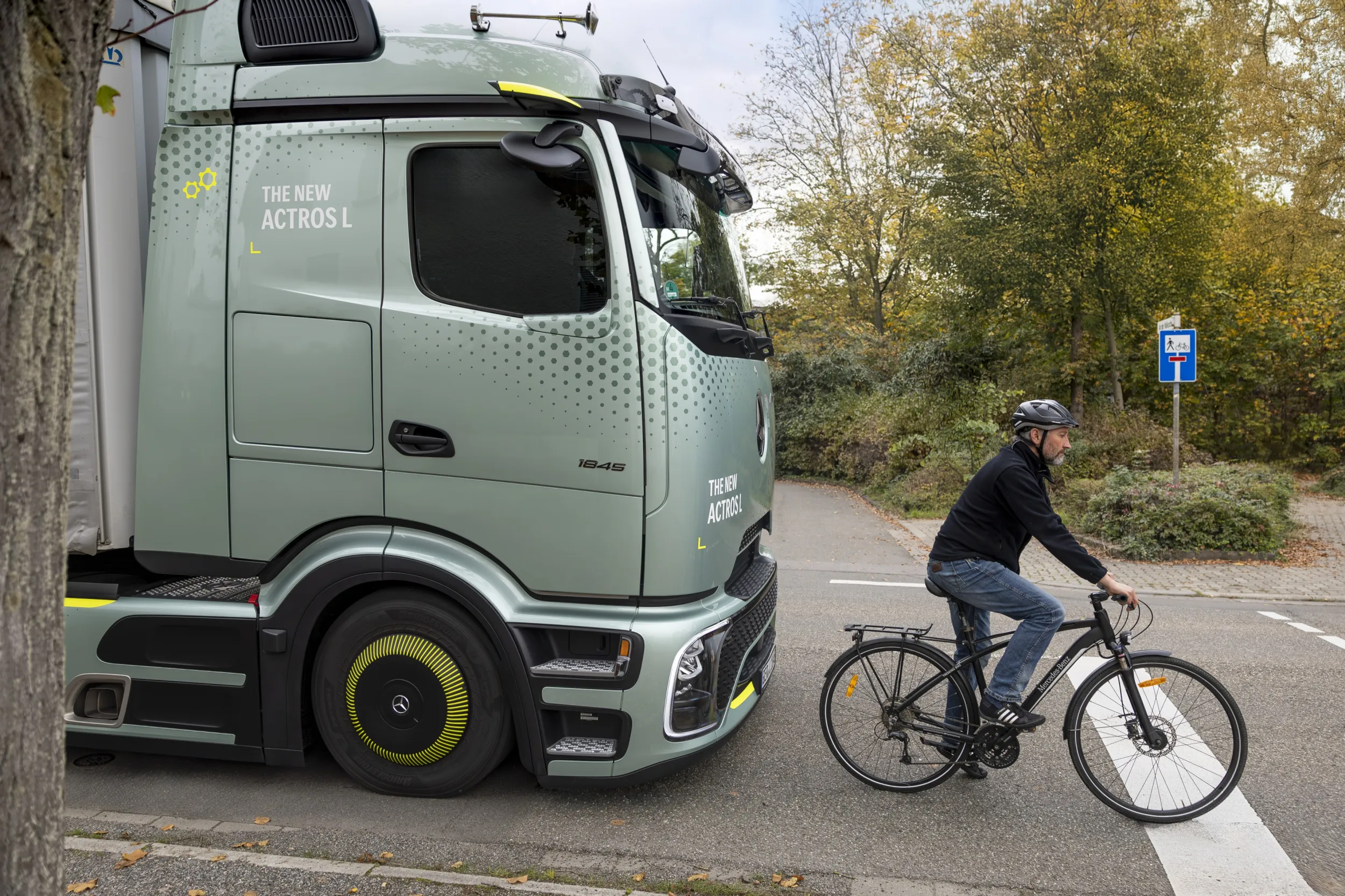 Mercedes-Benz eActros