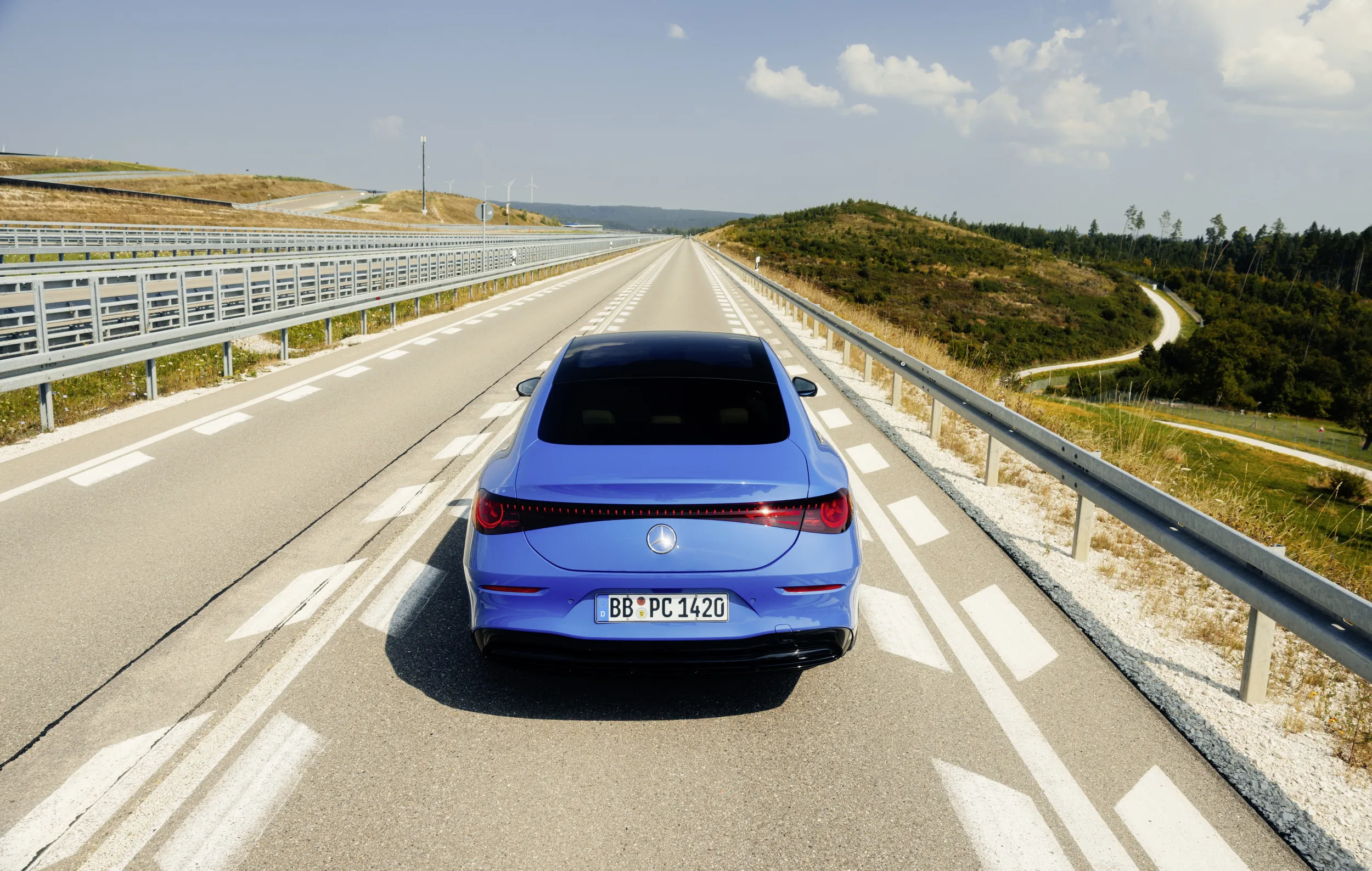 Mercedes-Benz opens most advanced light testing center in the automotive industry