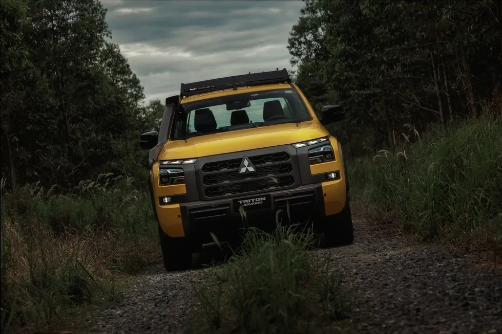 Mitsubishi Triton Savana