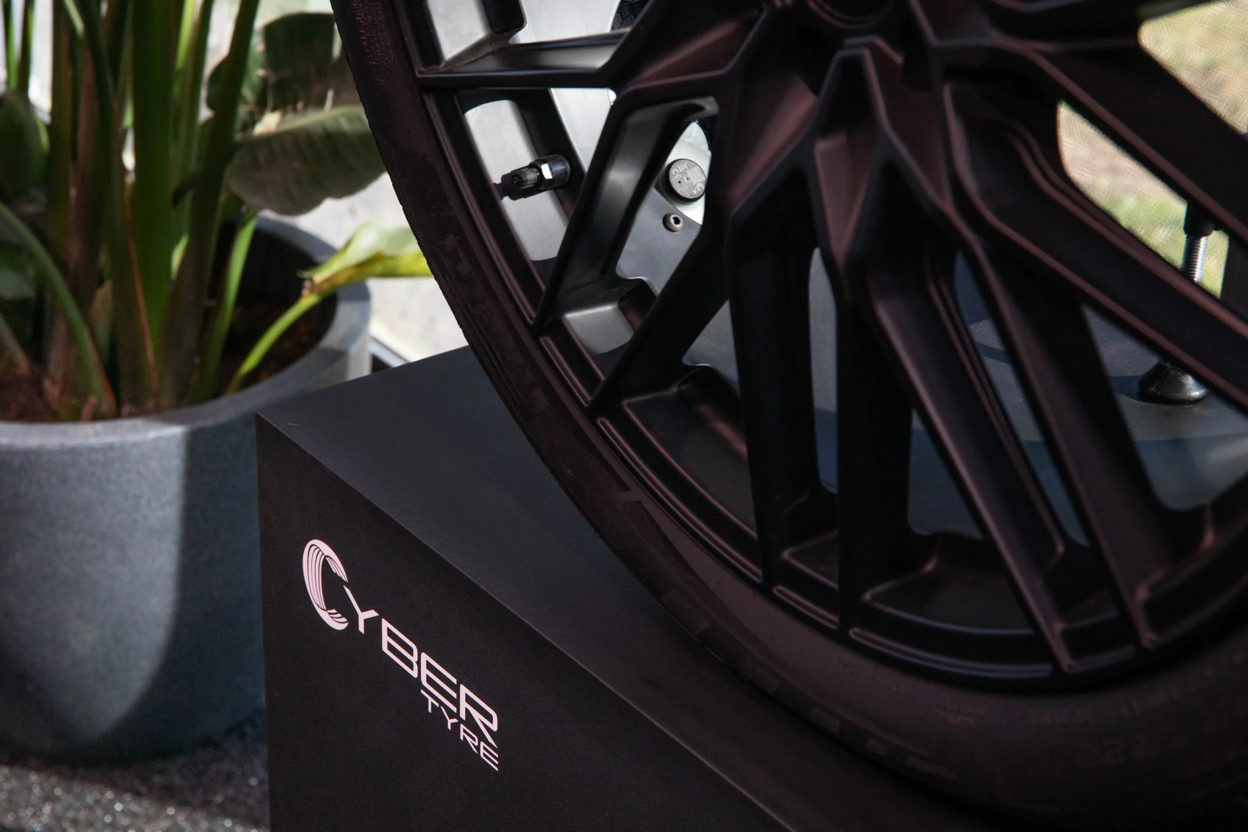 Pirelli Cyber Tyre