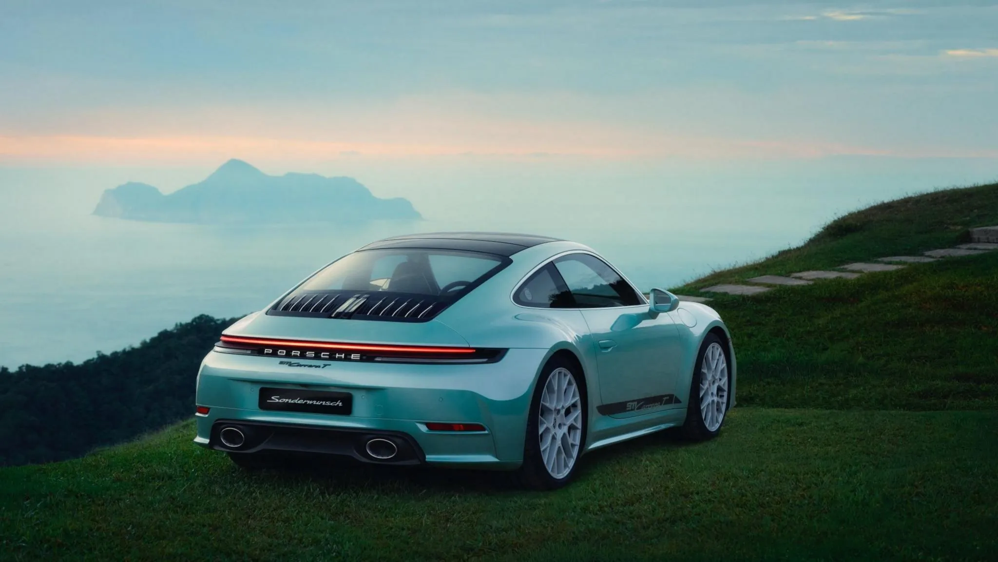 Porsche 911 Carrera T “Formosa”