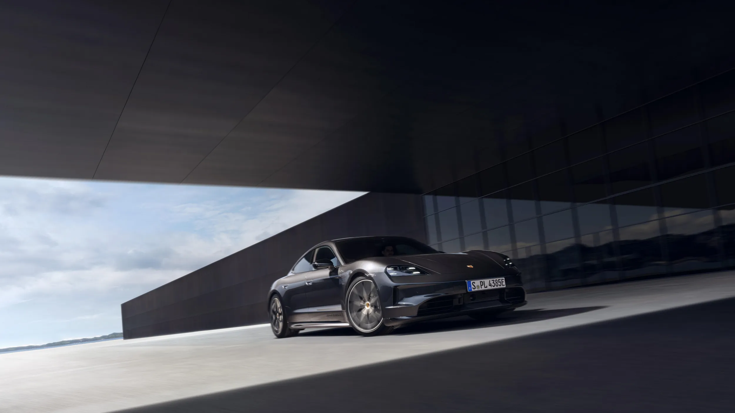 Porsche Taycan Black Edition, Porsche Cayenne Black Edition