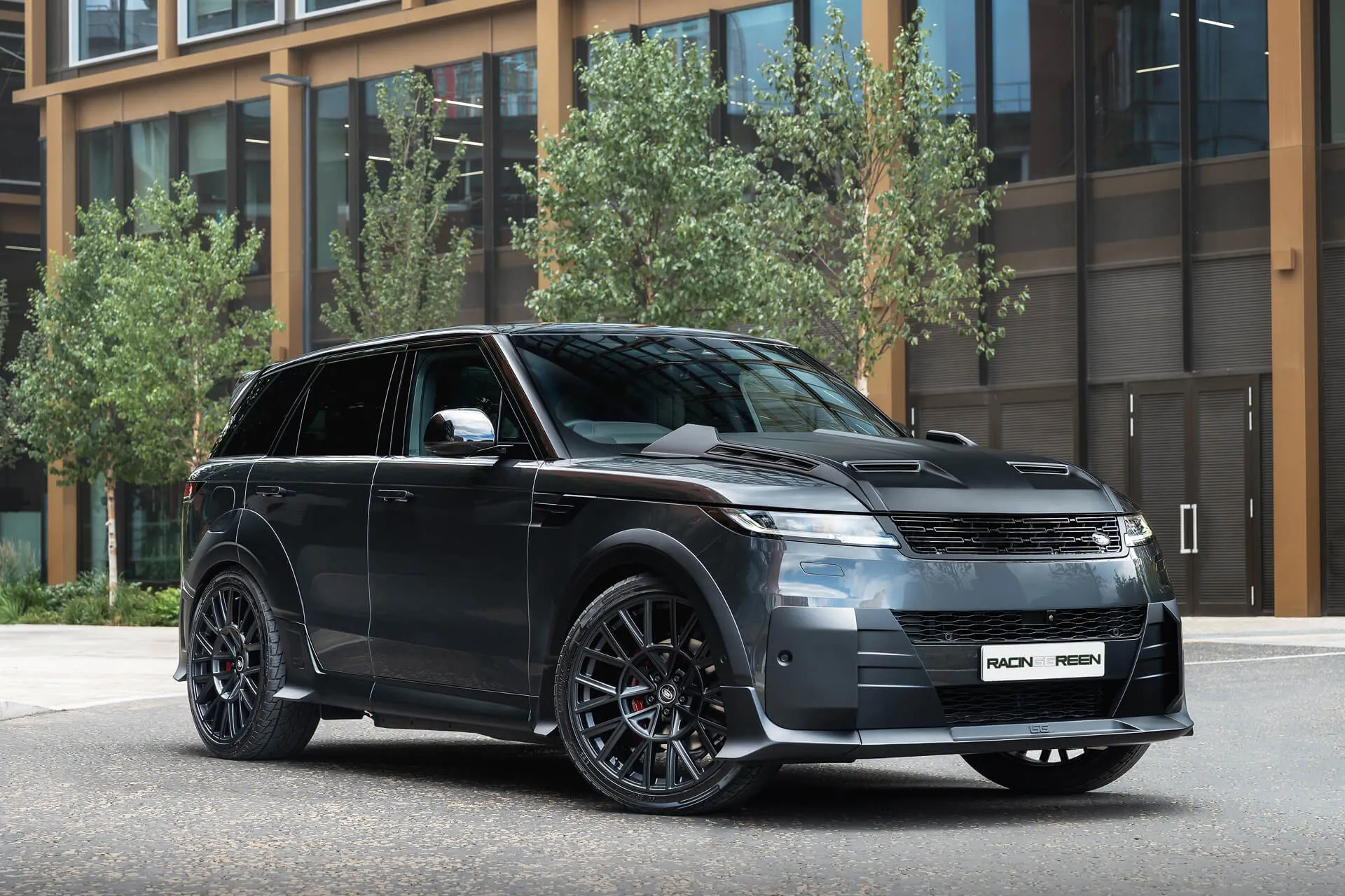 Range Rover Sport Fintail