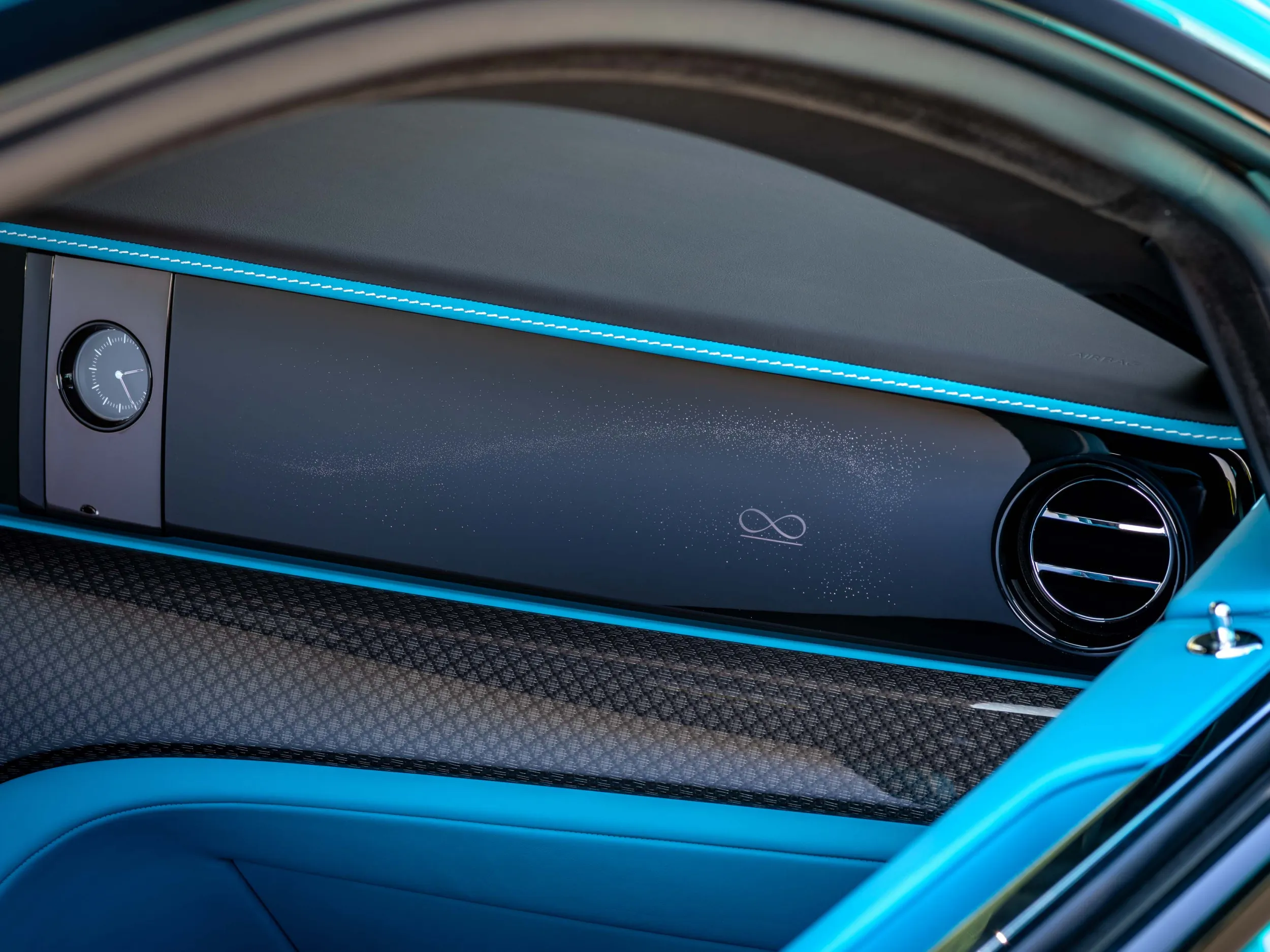 Rolls-Royce with Chinese Mural Art