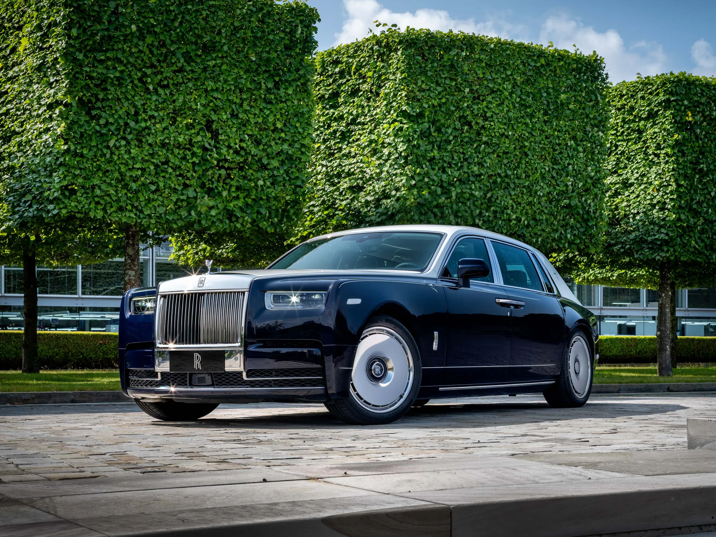 Rolls-Royce with Chinese Mural Art