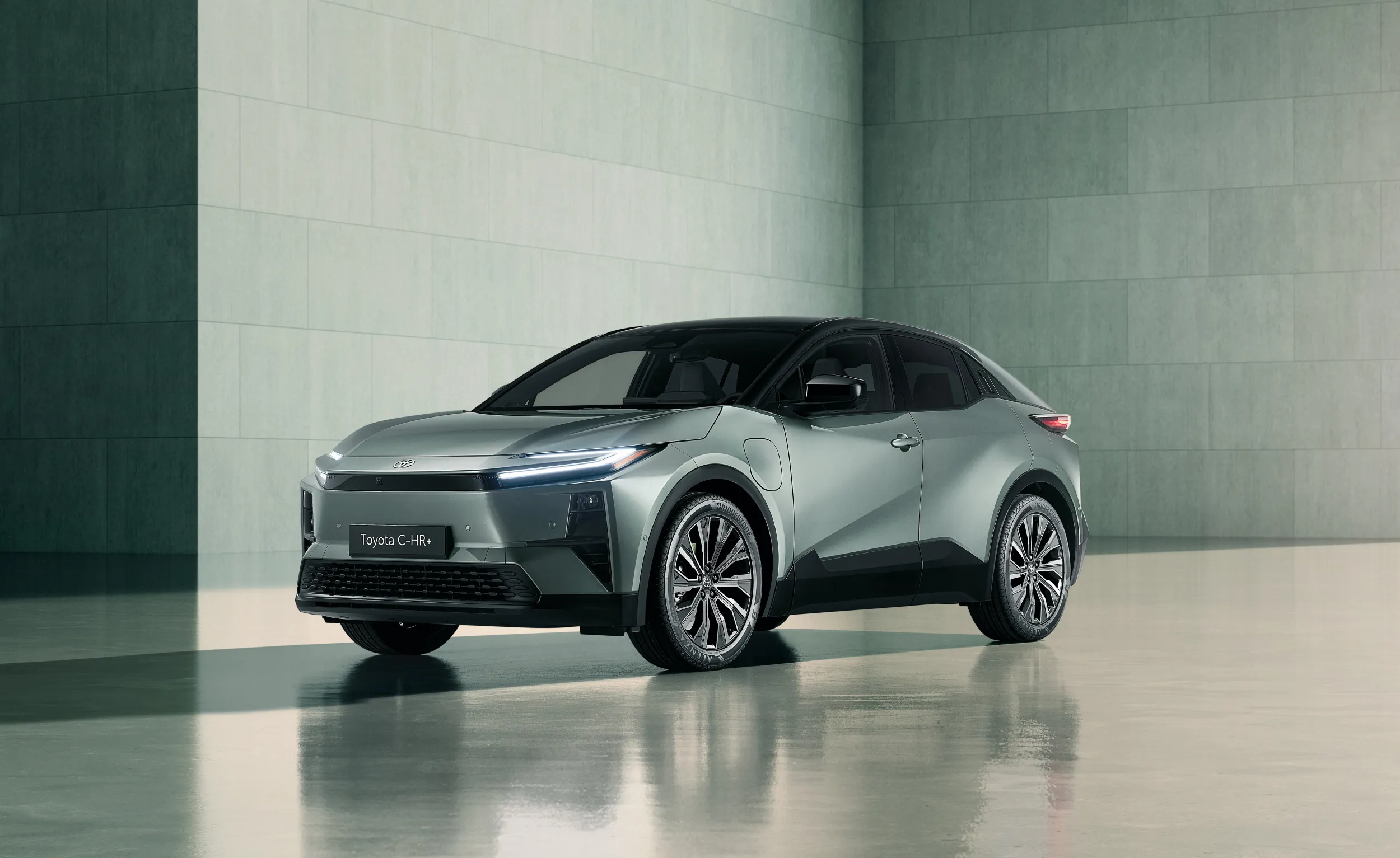 Toyota CHR+