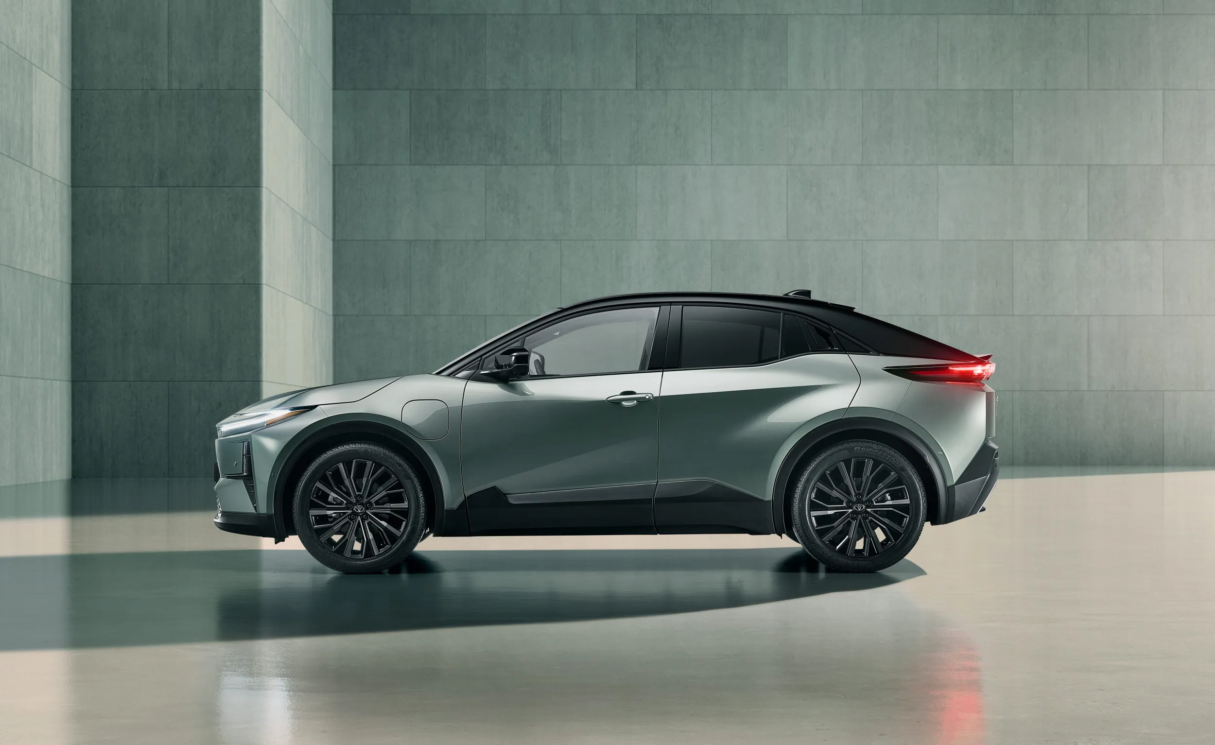 Toyota CHR+