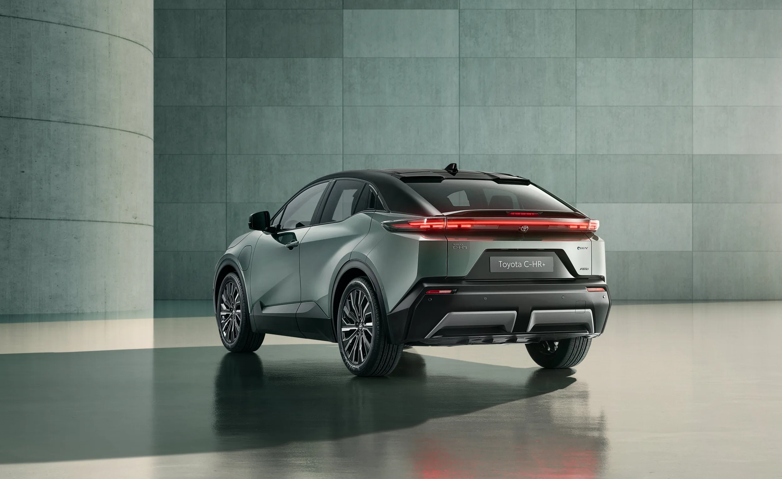 Toyota CHR+