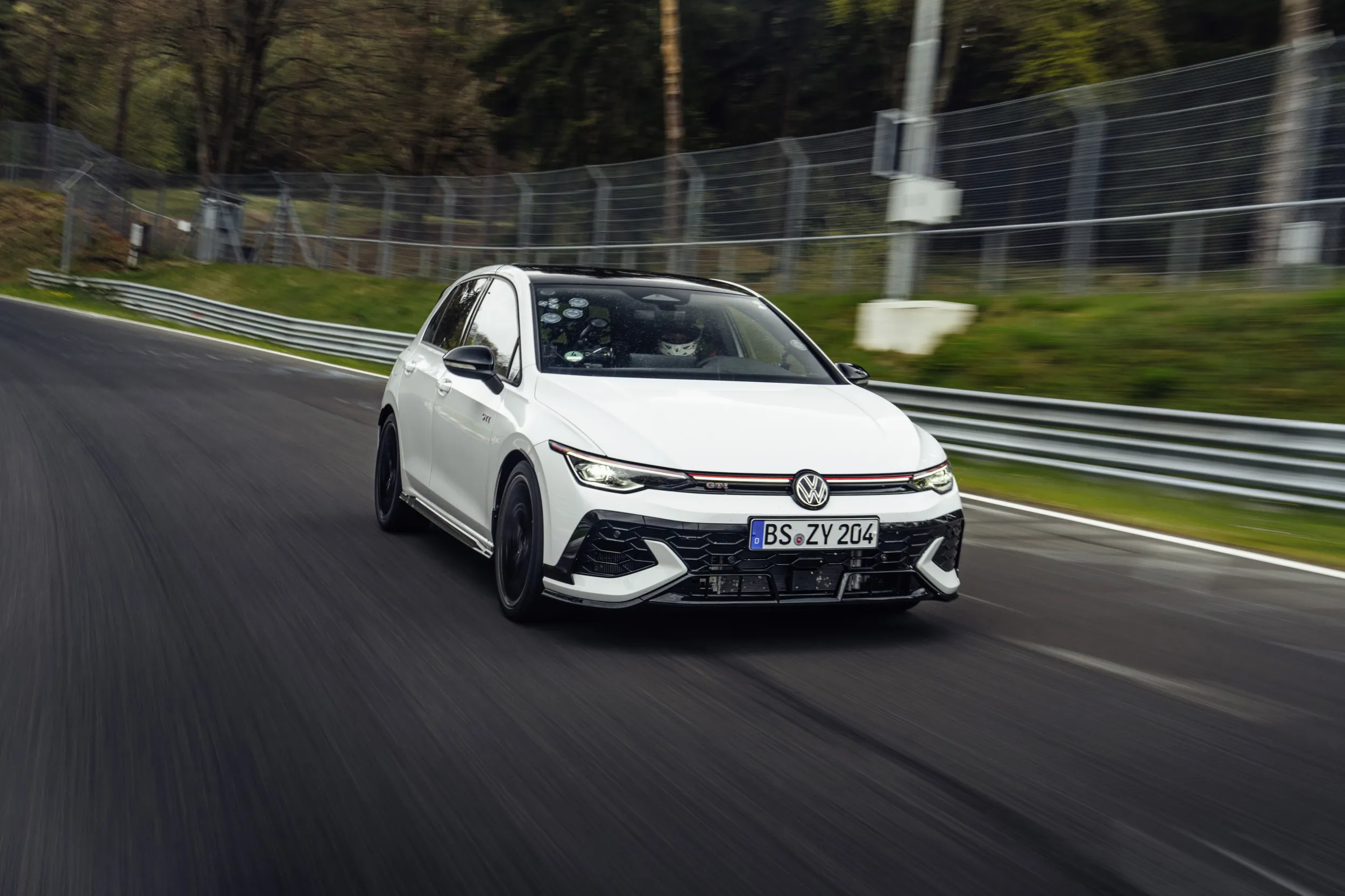 Volkswagen Golf GTI EDITION 50