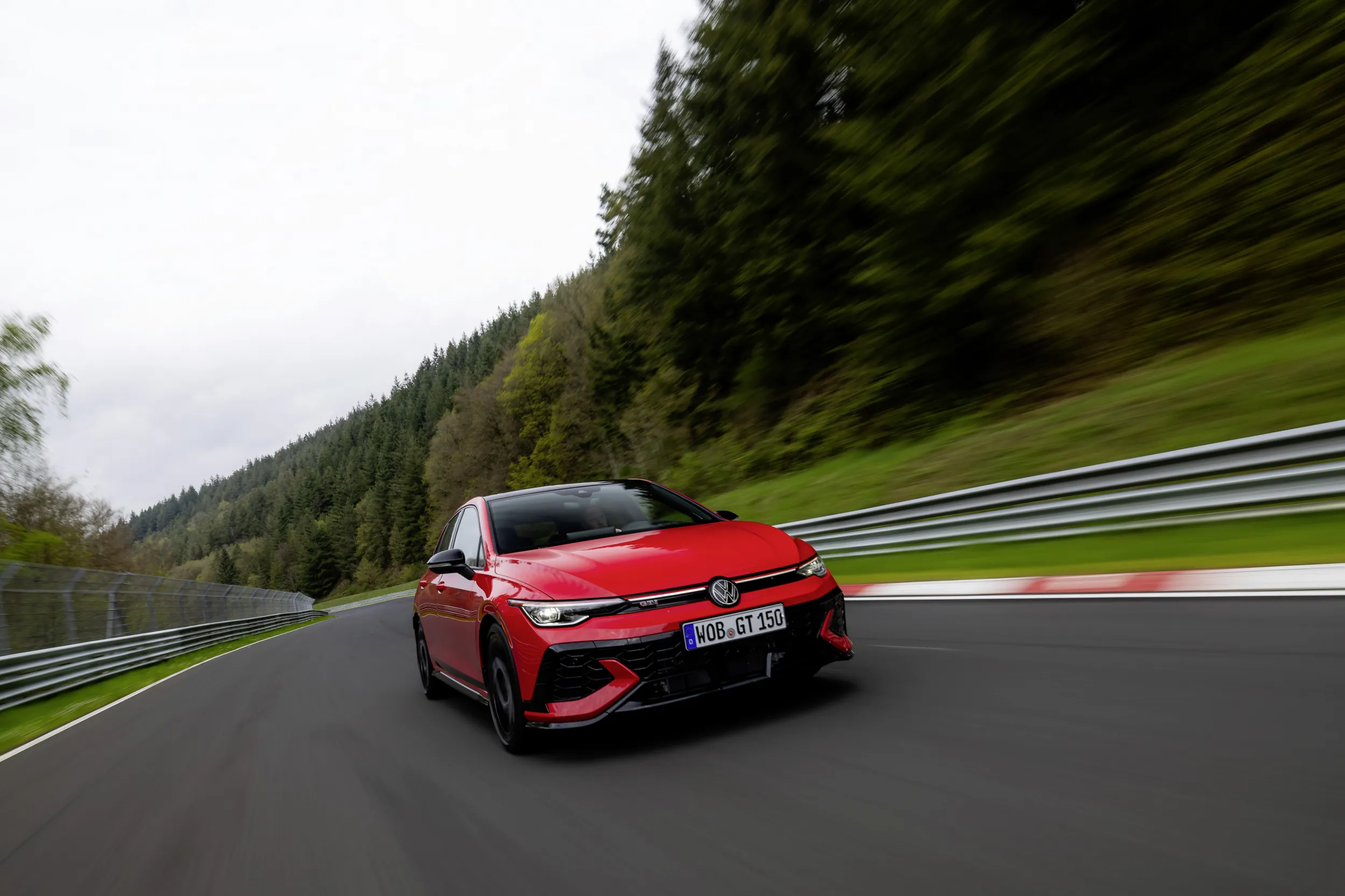 Volkswagen Golf GTI EDITION 50
