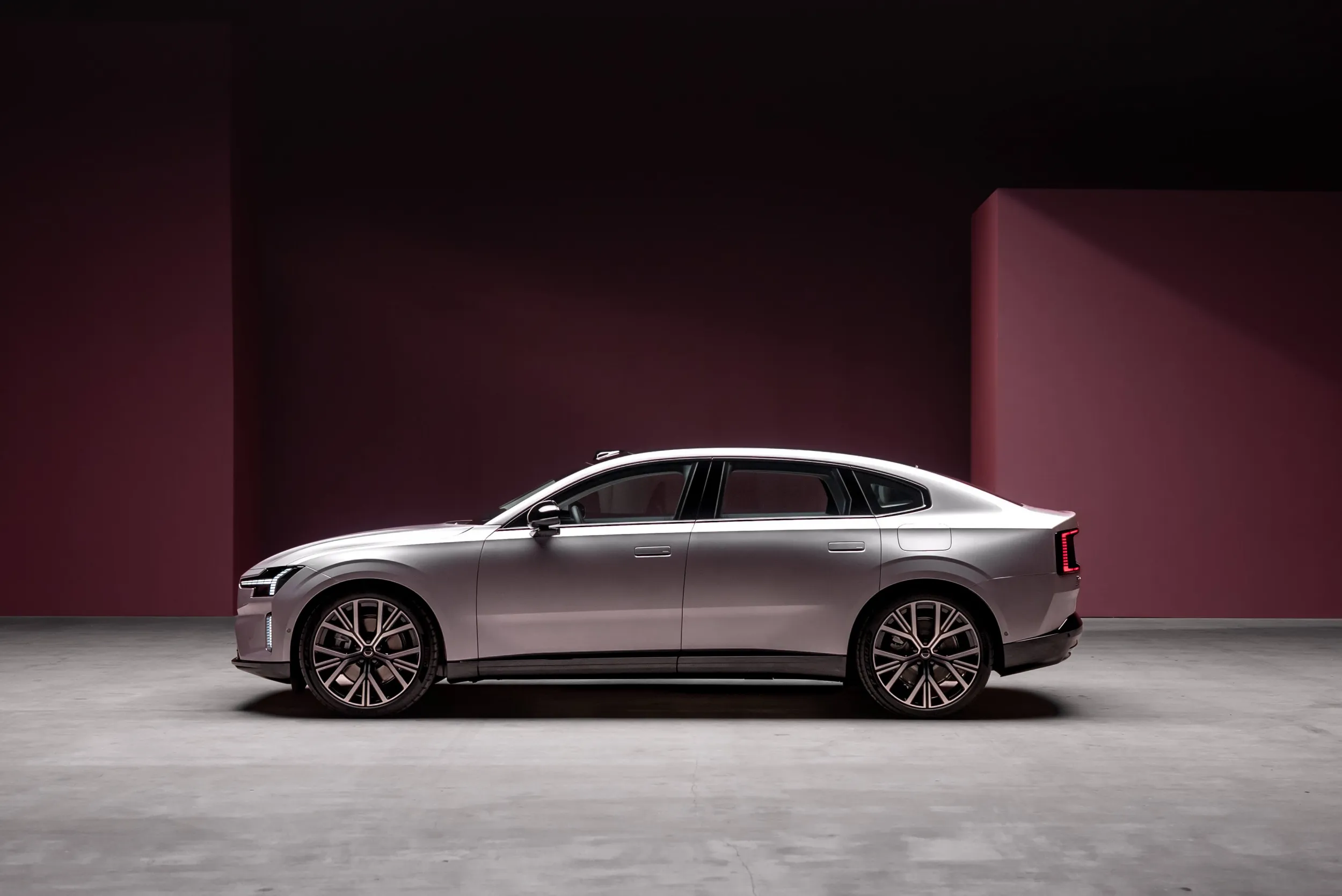 Volvo ES90