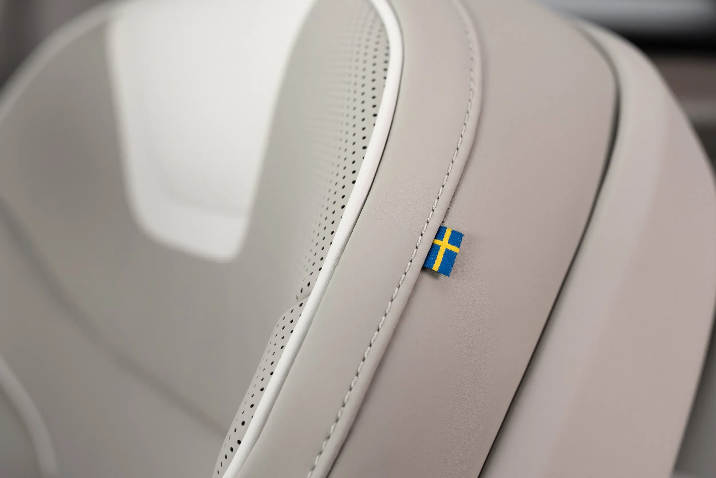 Volvo ES90