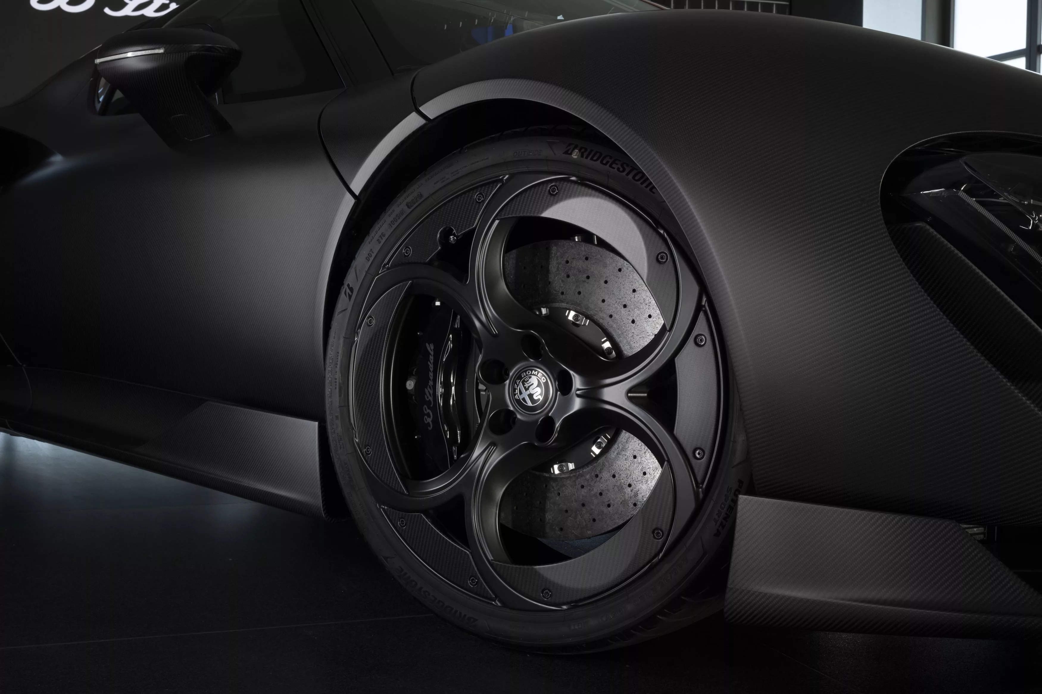 Alfa Romeo 33 Stradale Perla Nera