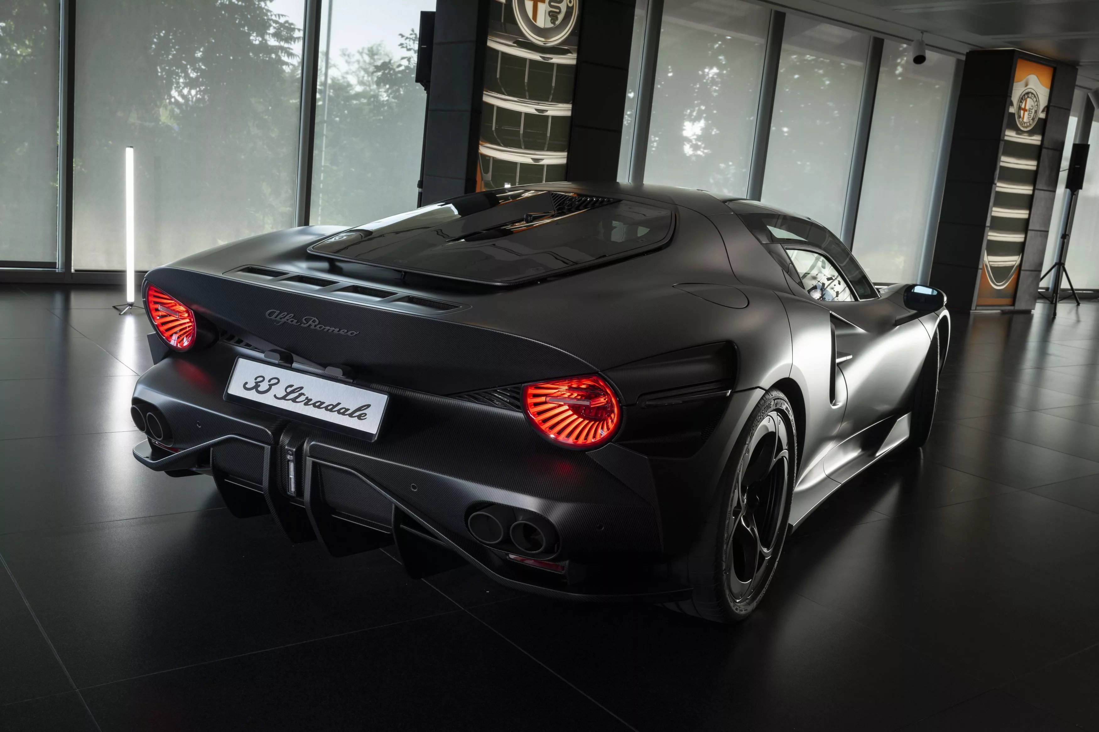 Alfa Romeo 33 Stradale Perla Nera