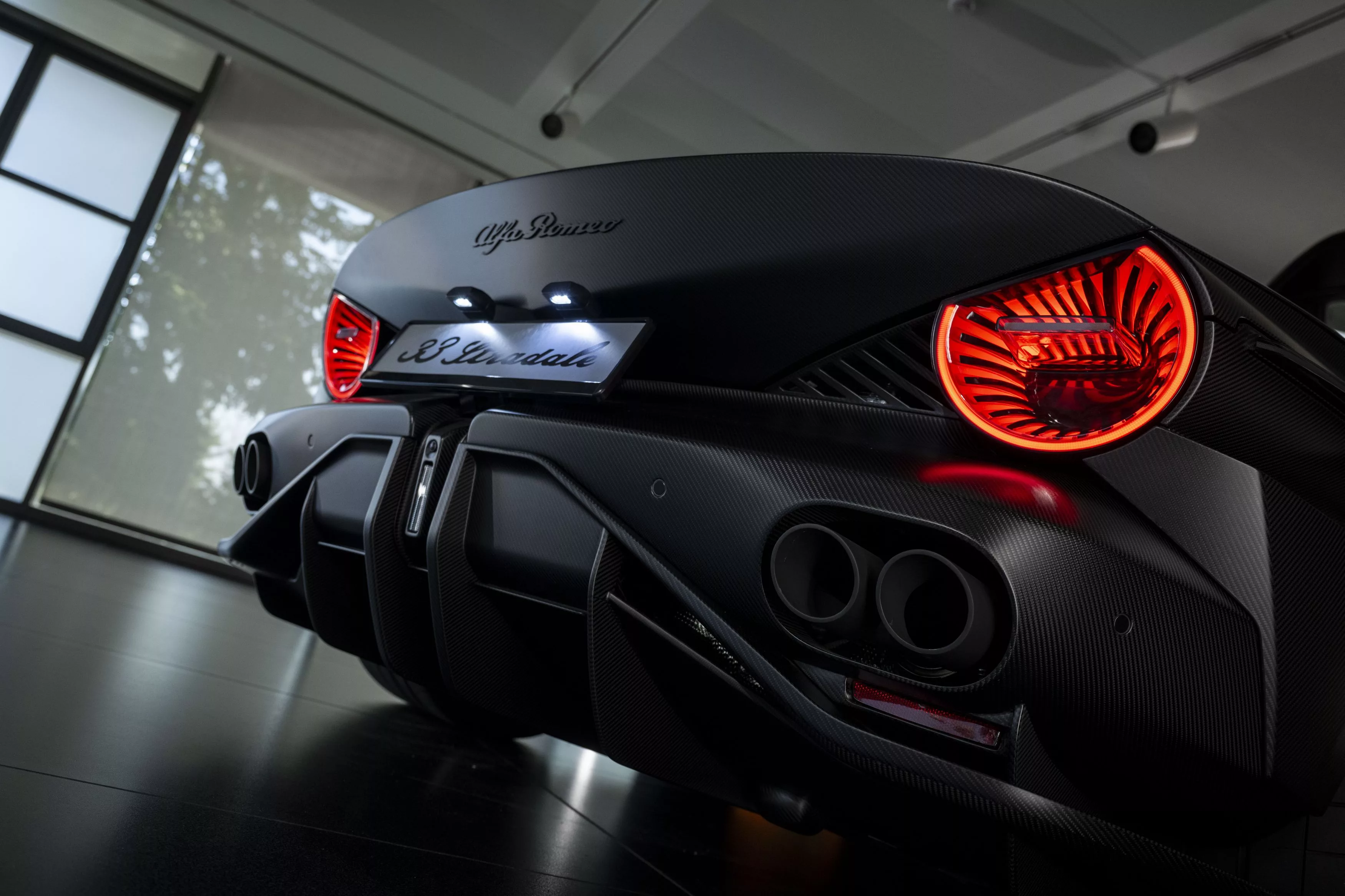 Alfa Romeo 33 Stradale Perla Nera