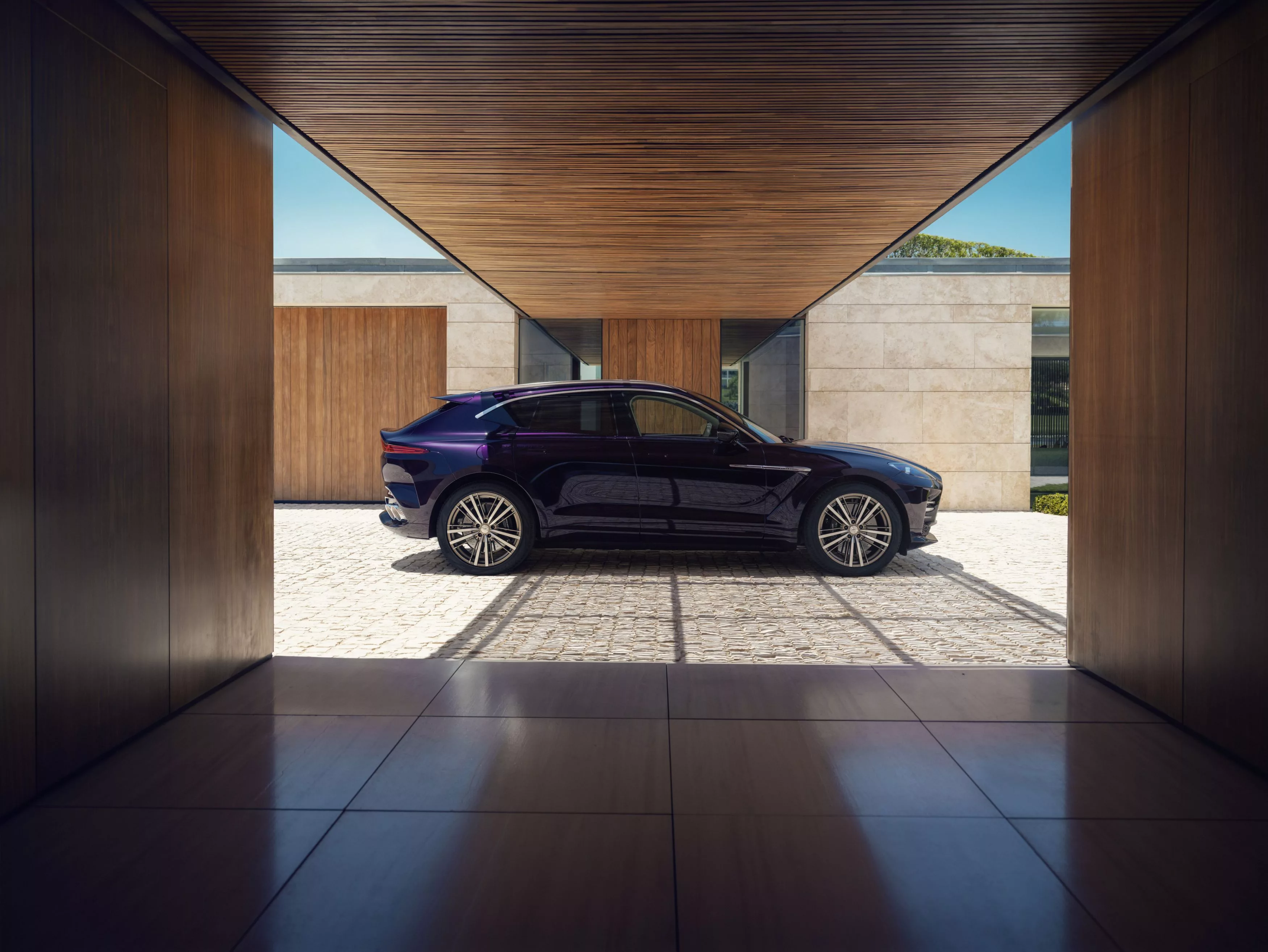 Aston Martin DBX GT