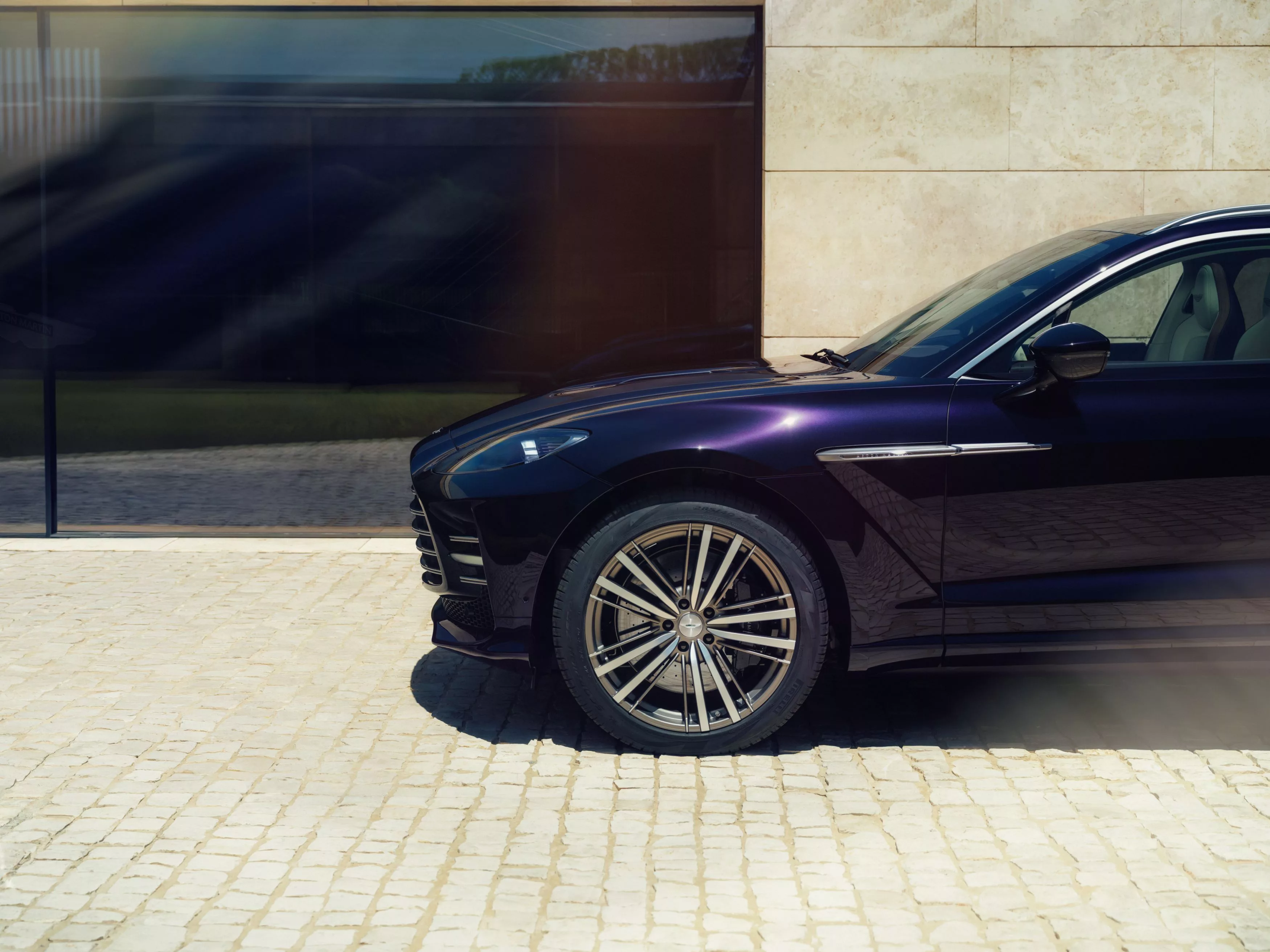 Aston Martin DBX GT