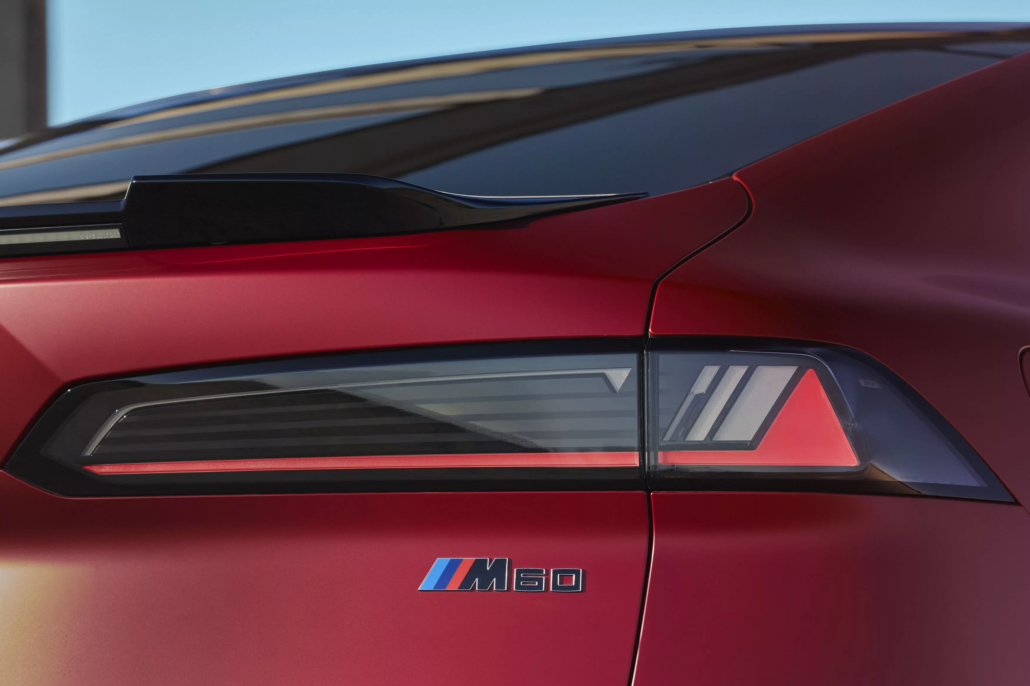 BMW iX4