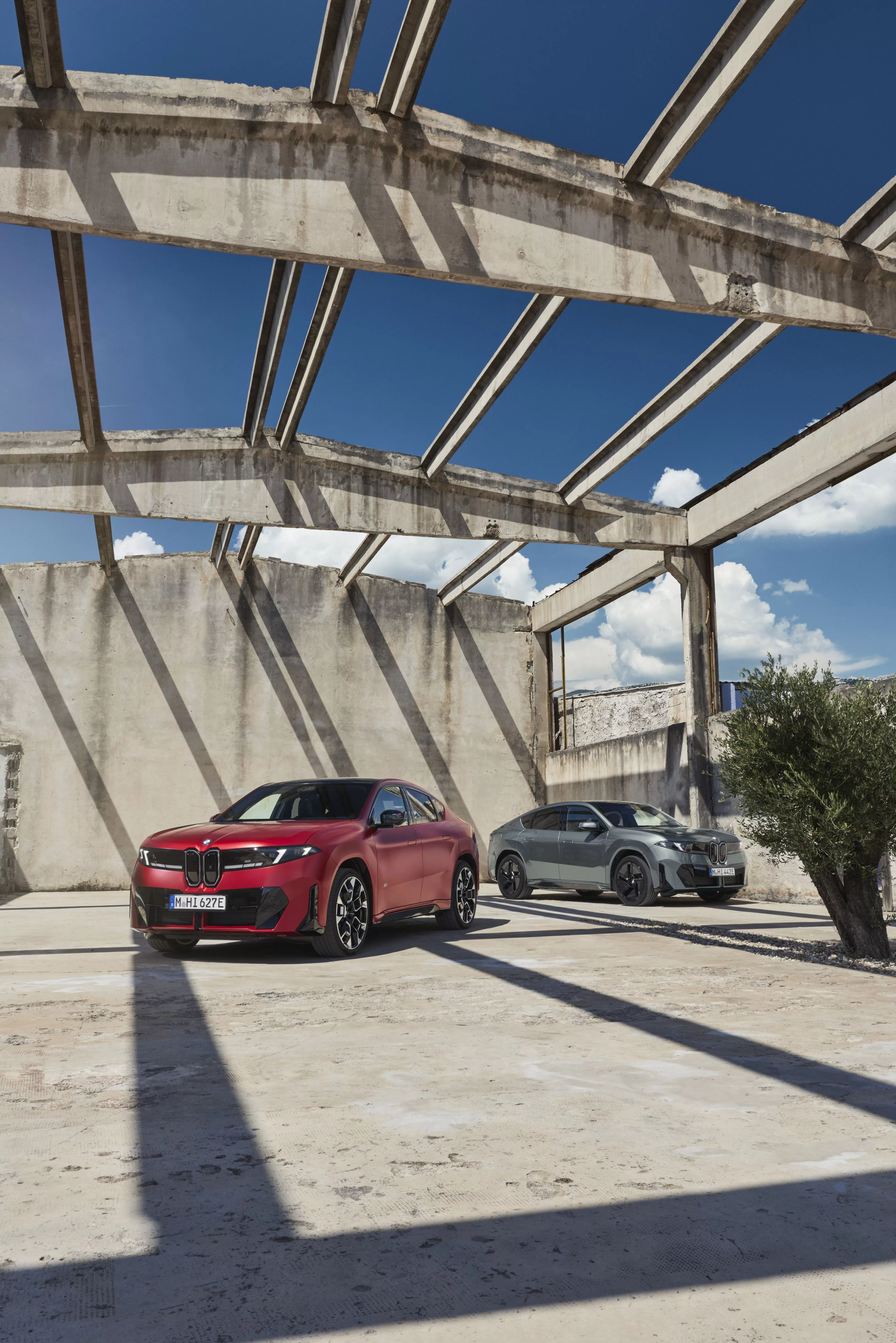 BMW iX4