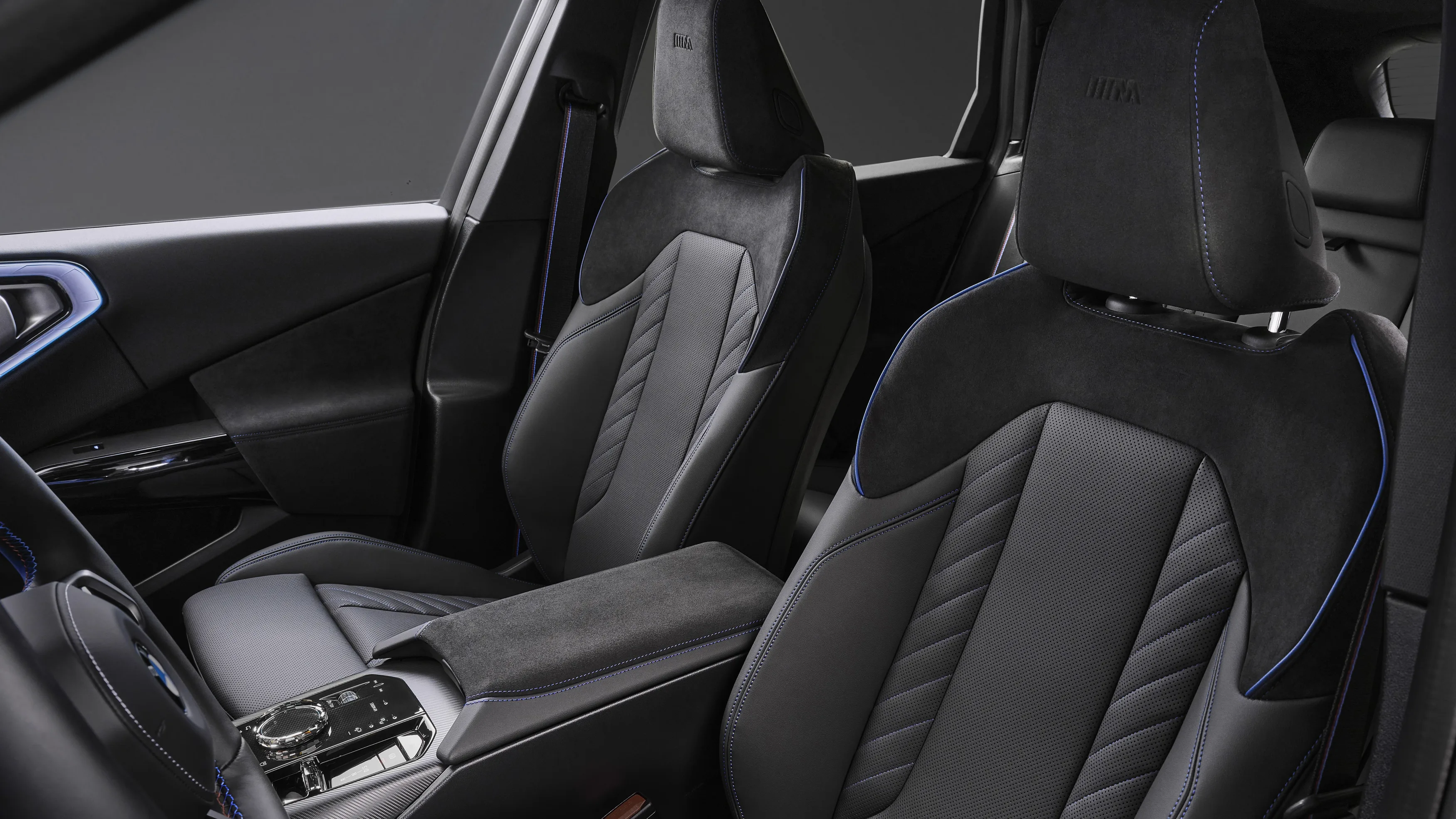 BMW X3 M50 xDrive ar Black Package.