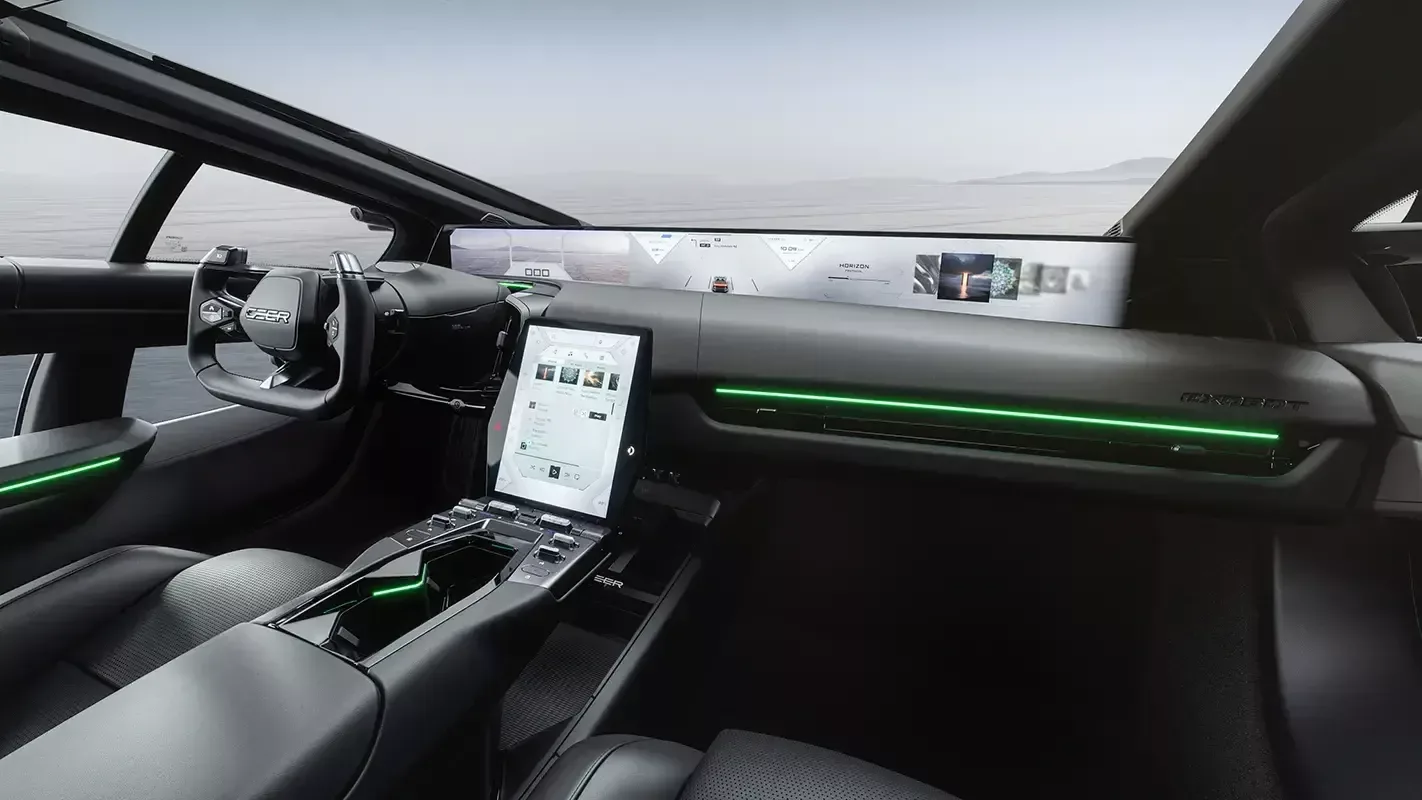Ceer Exobot Sedan