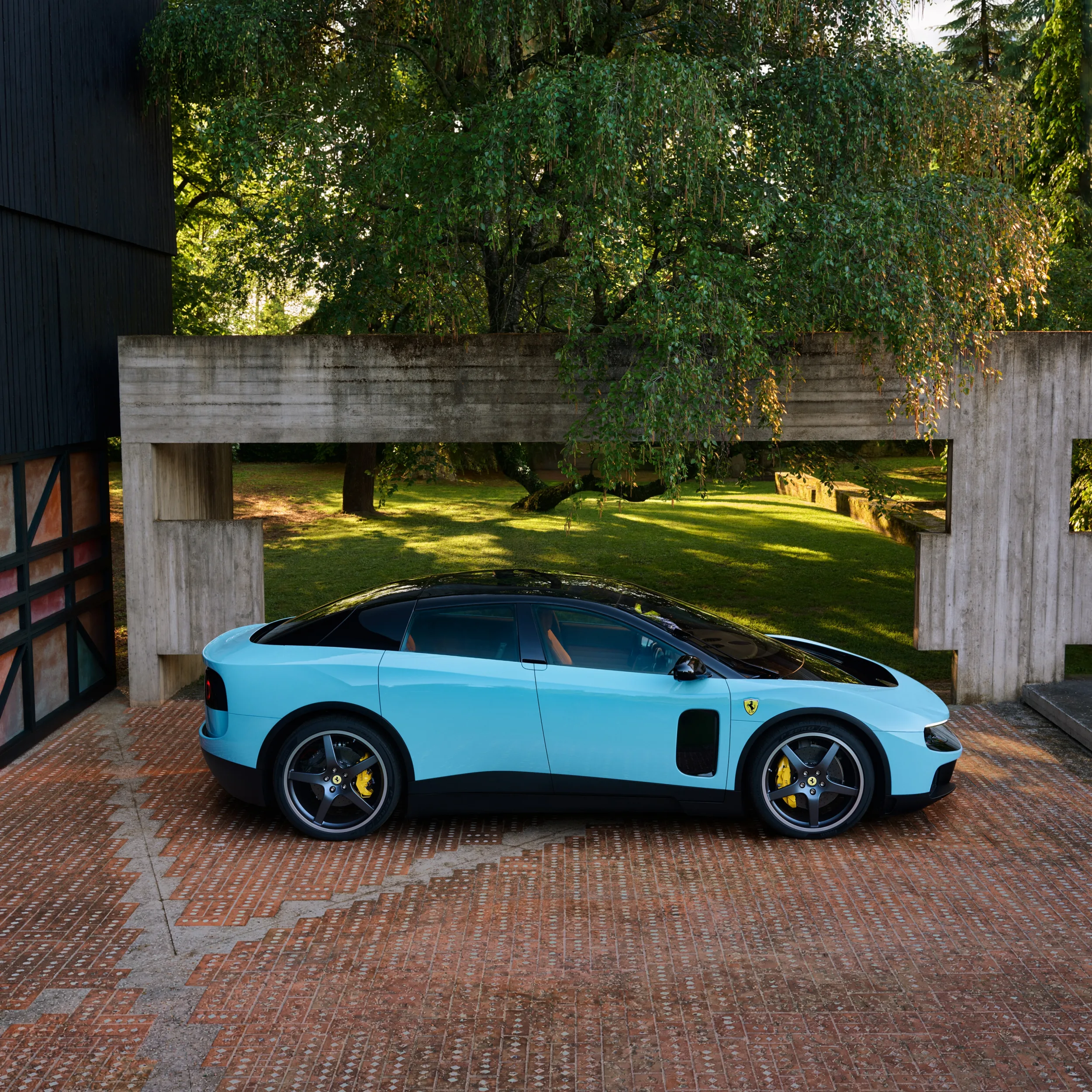 Ferrari Luce