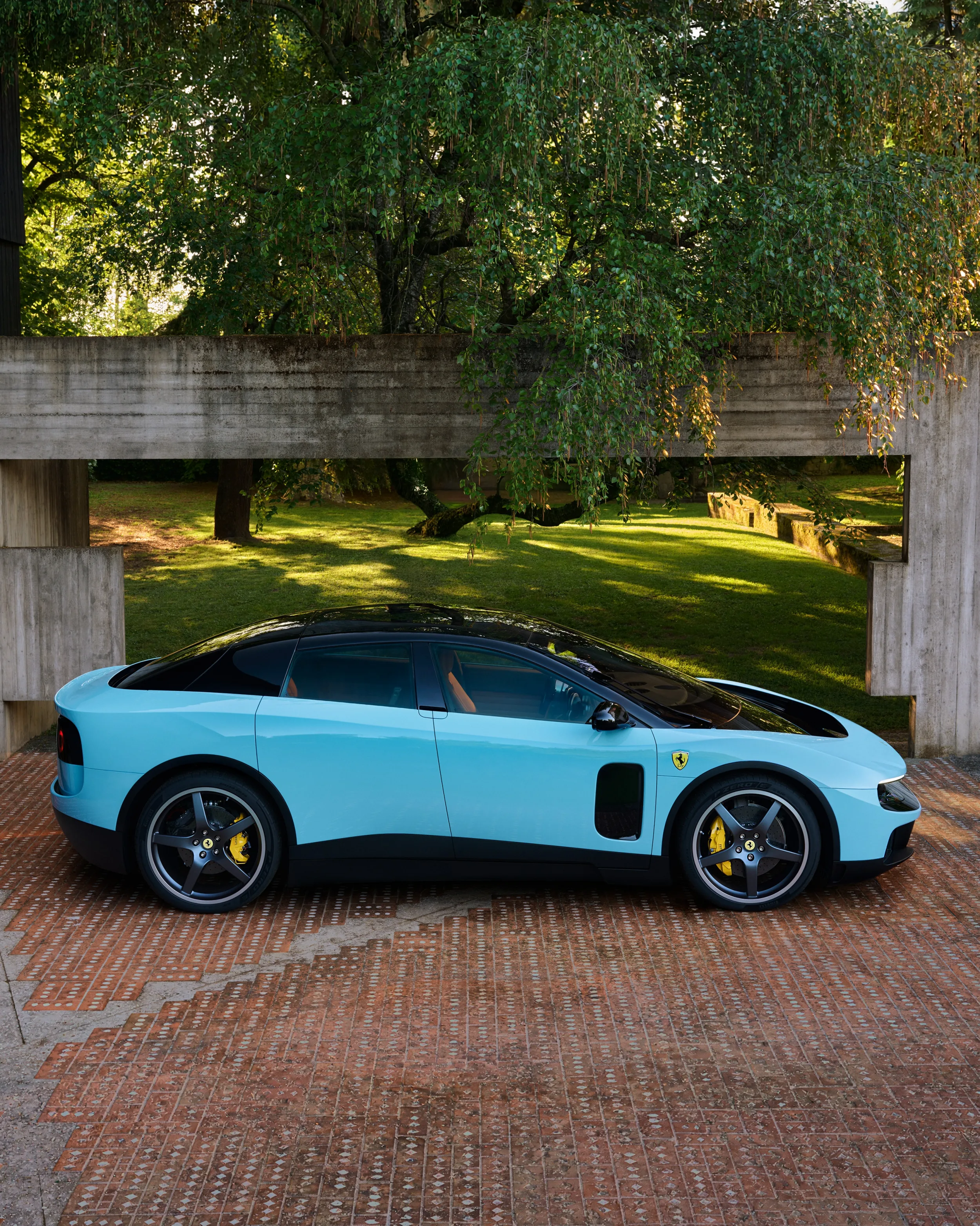 Ferrari Luce