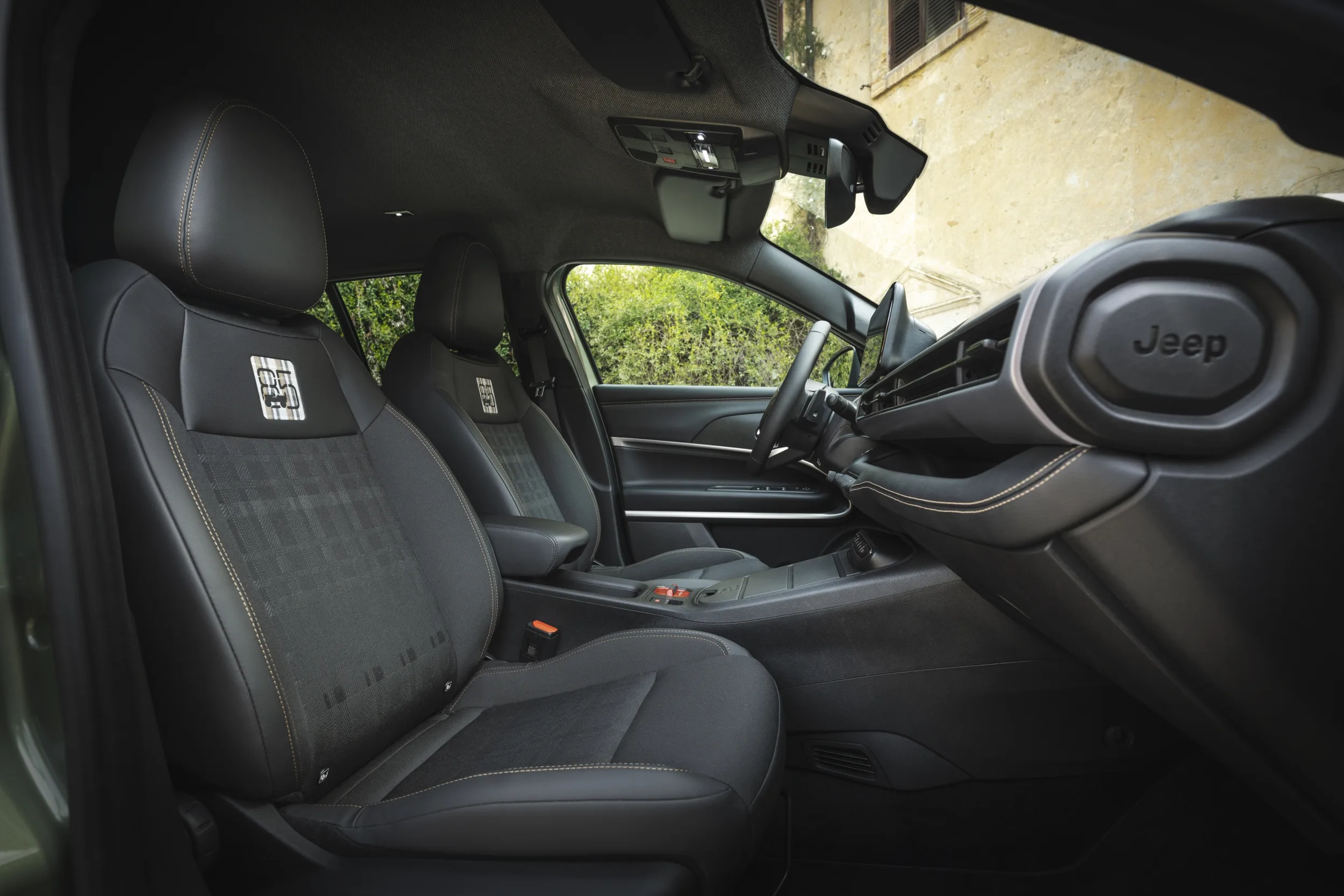 Jeep Avenger 4xe 85th anniversary