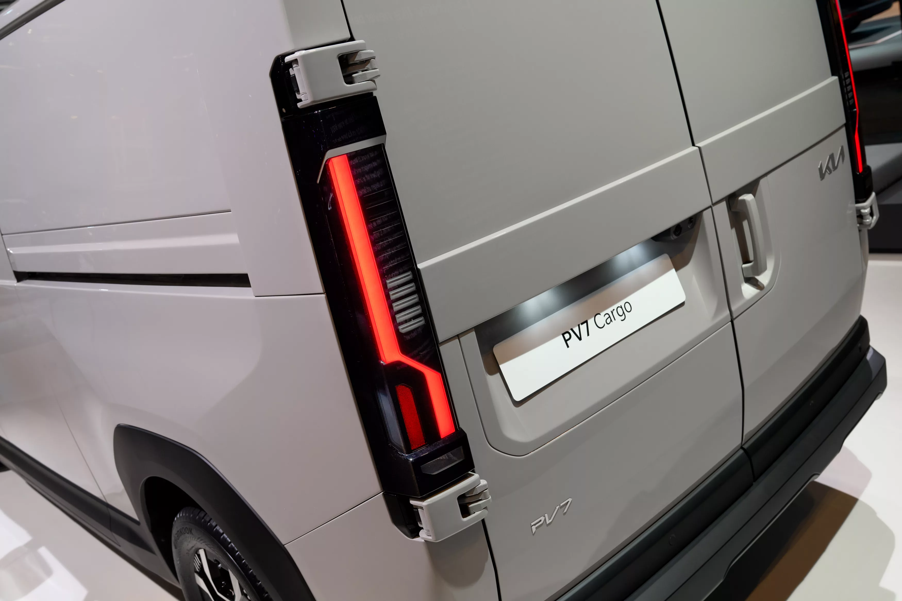 Kia PV7