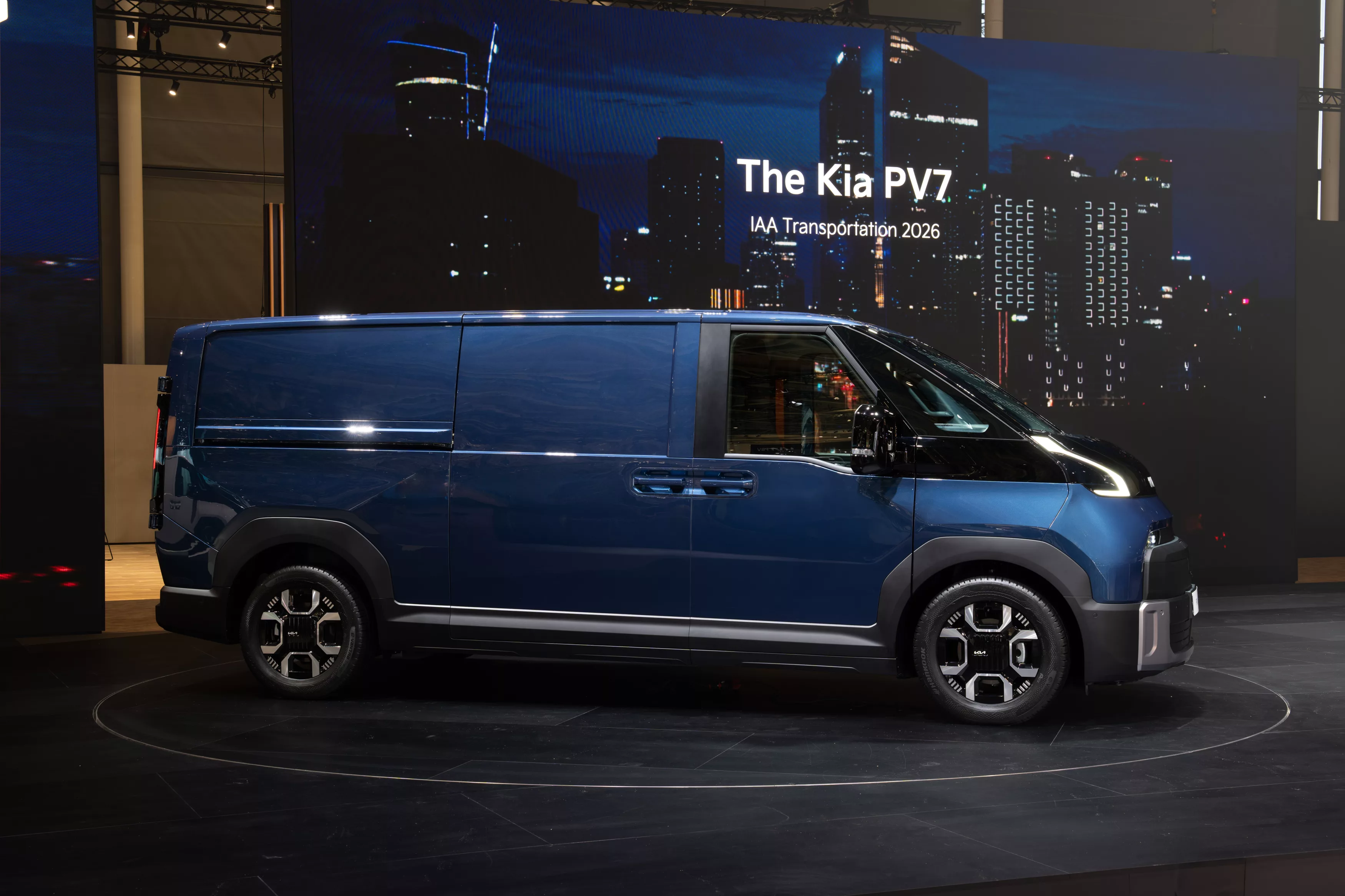 Kia PV7